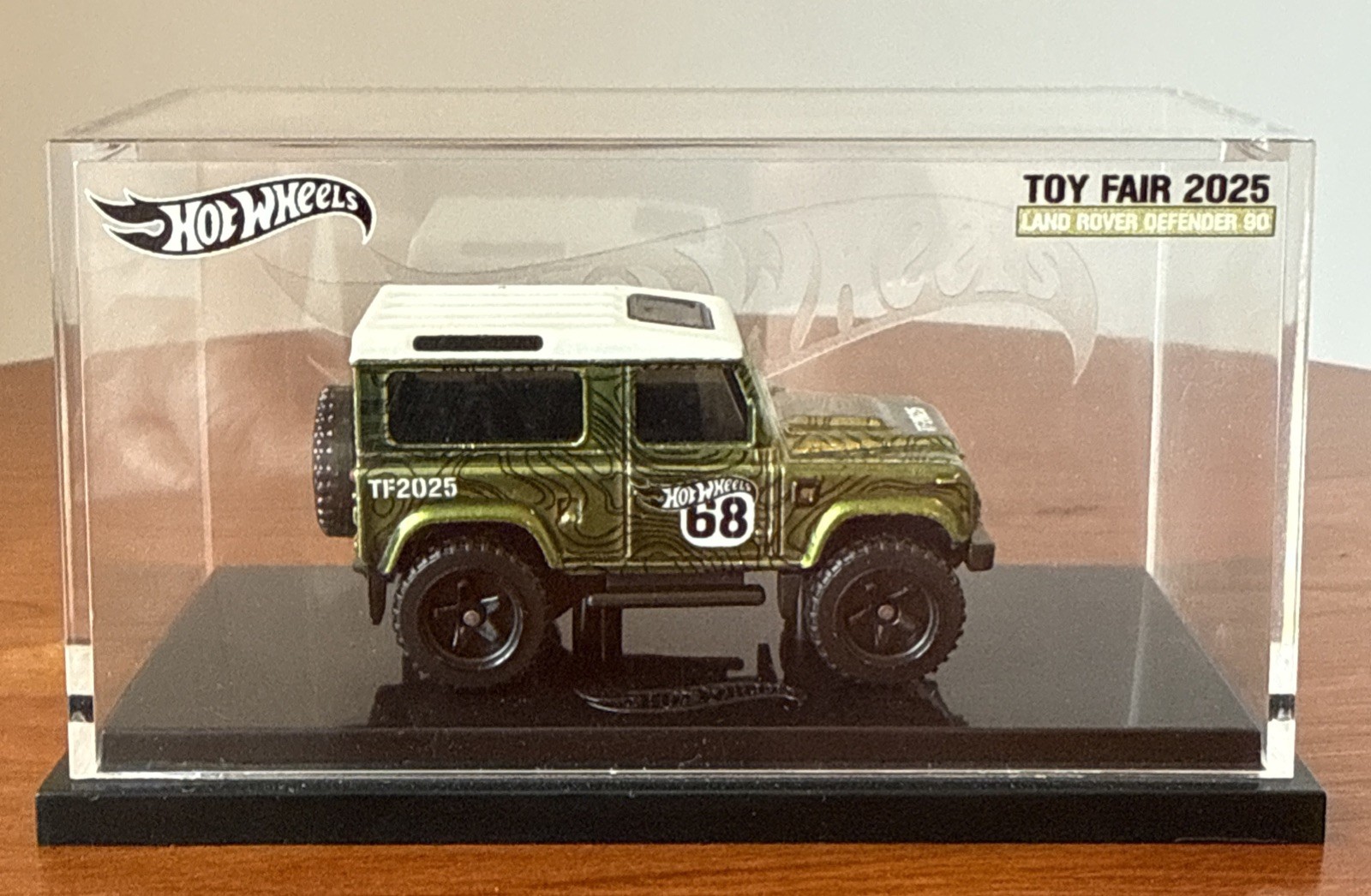 Hot Wheels 2025 TOY FAIR Land Rover Defender 90 - New in Box - VHTF 