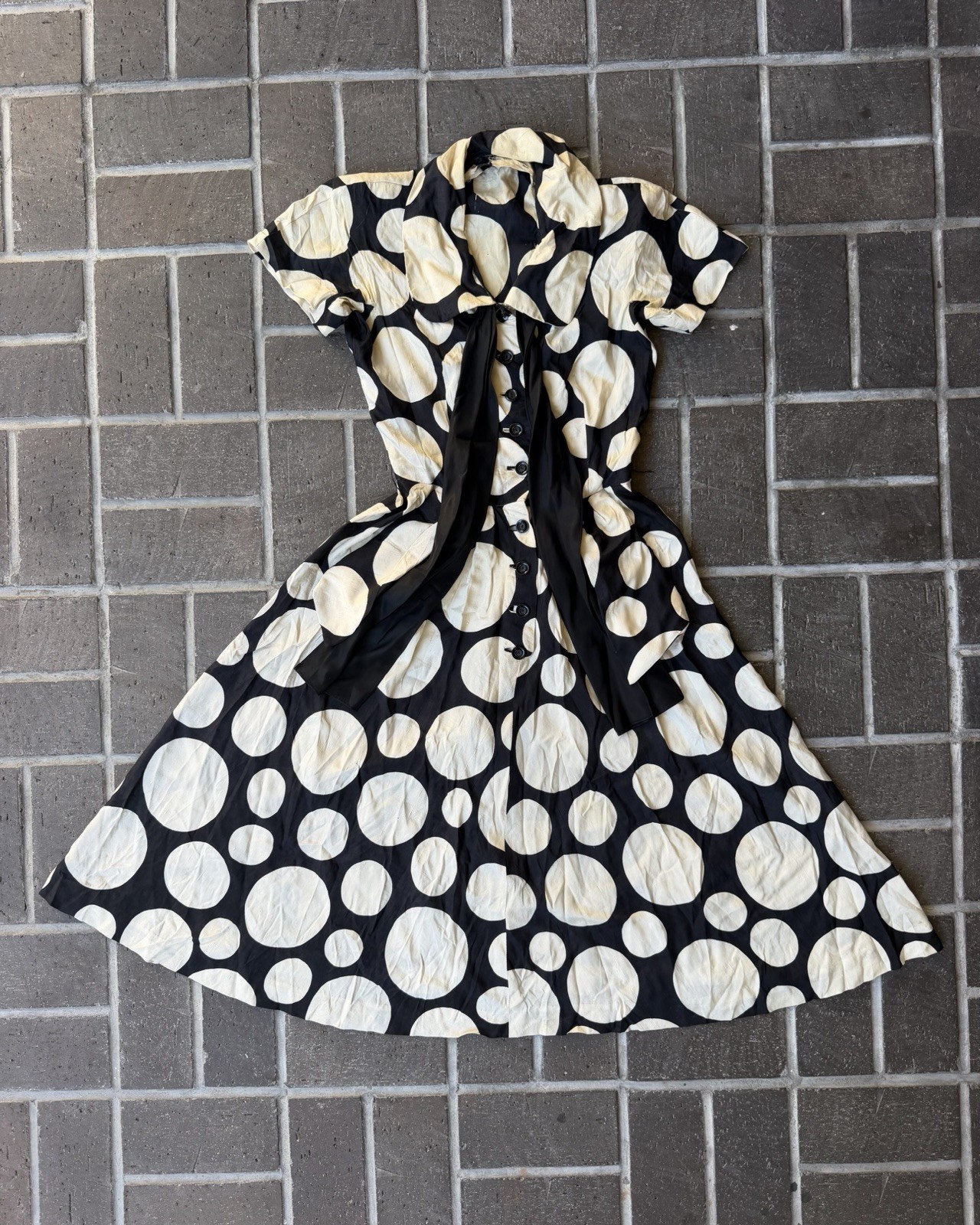 Vintage 1940s Black White Polka Dot Dress Short Sleeve Bow Neck Pinup Medium