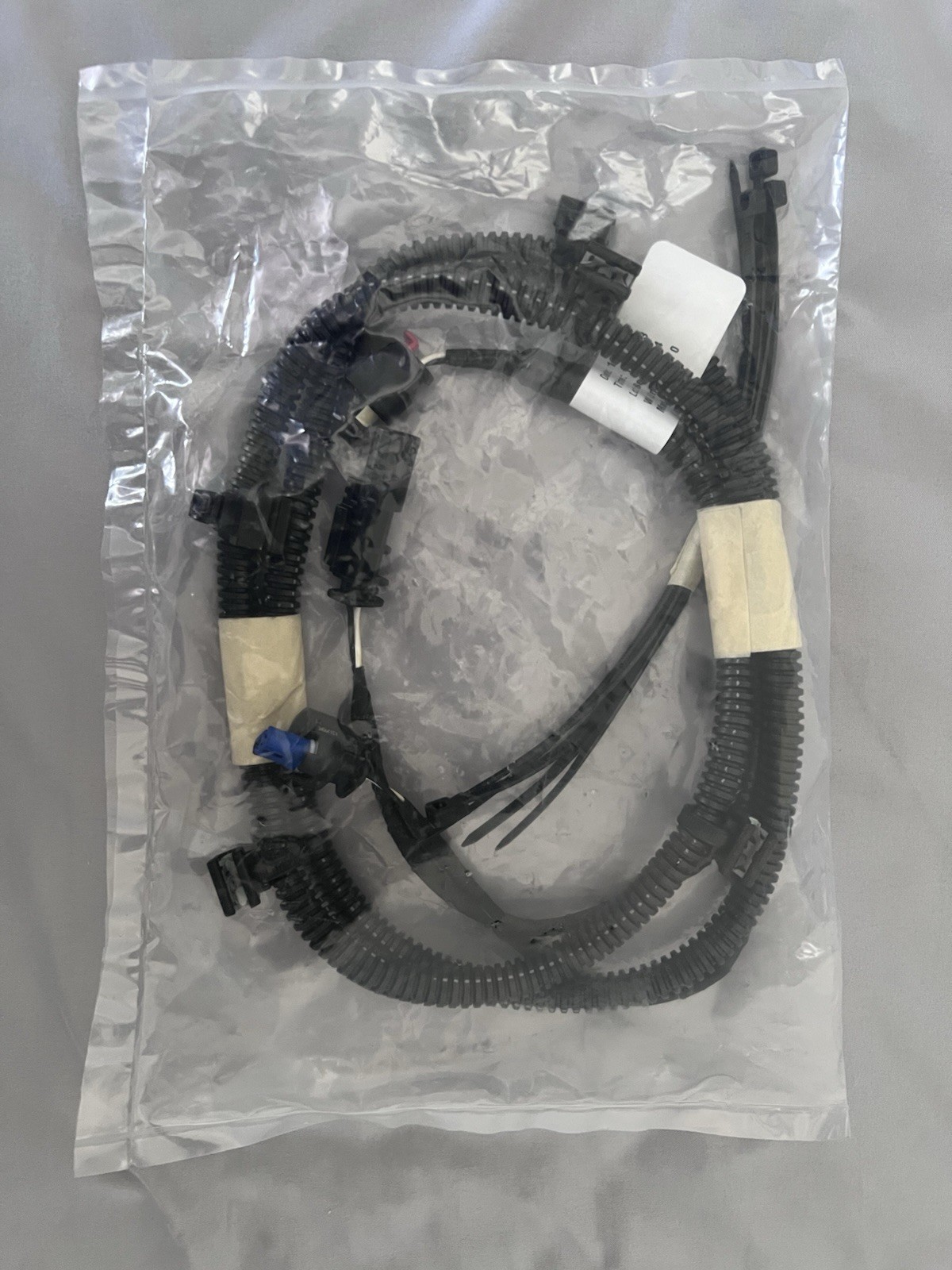 2025-26 Chevrolet Suburban Tahoe Bowtie Harness for Illuminated Emblem 85062596 2025-26 Chevrolet Suburban Tahoe Bowtie Harness for Illuminated Emblem 85062596