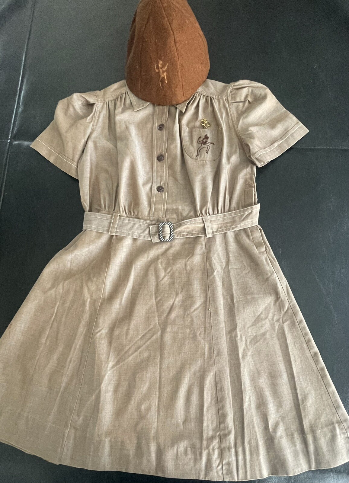REDUCED RARE Vintage Girl Scout BROWNIE UNIFORM DRESS 1944-1947 HAT-BUTTON SIDE