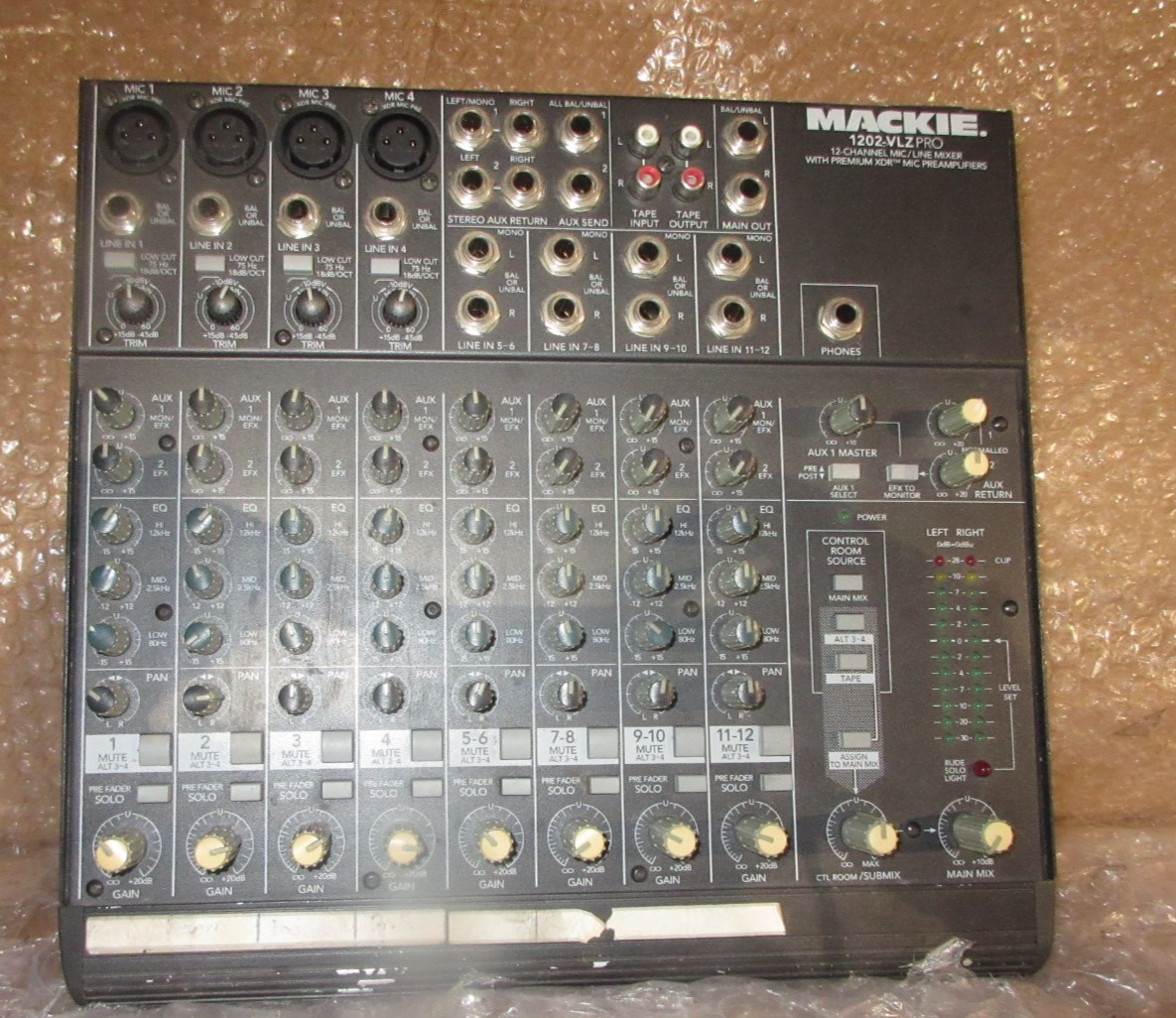 Mackie Micro Series 1202-VLZ PRO 12-Channel Mic/Line Compact Mixer