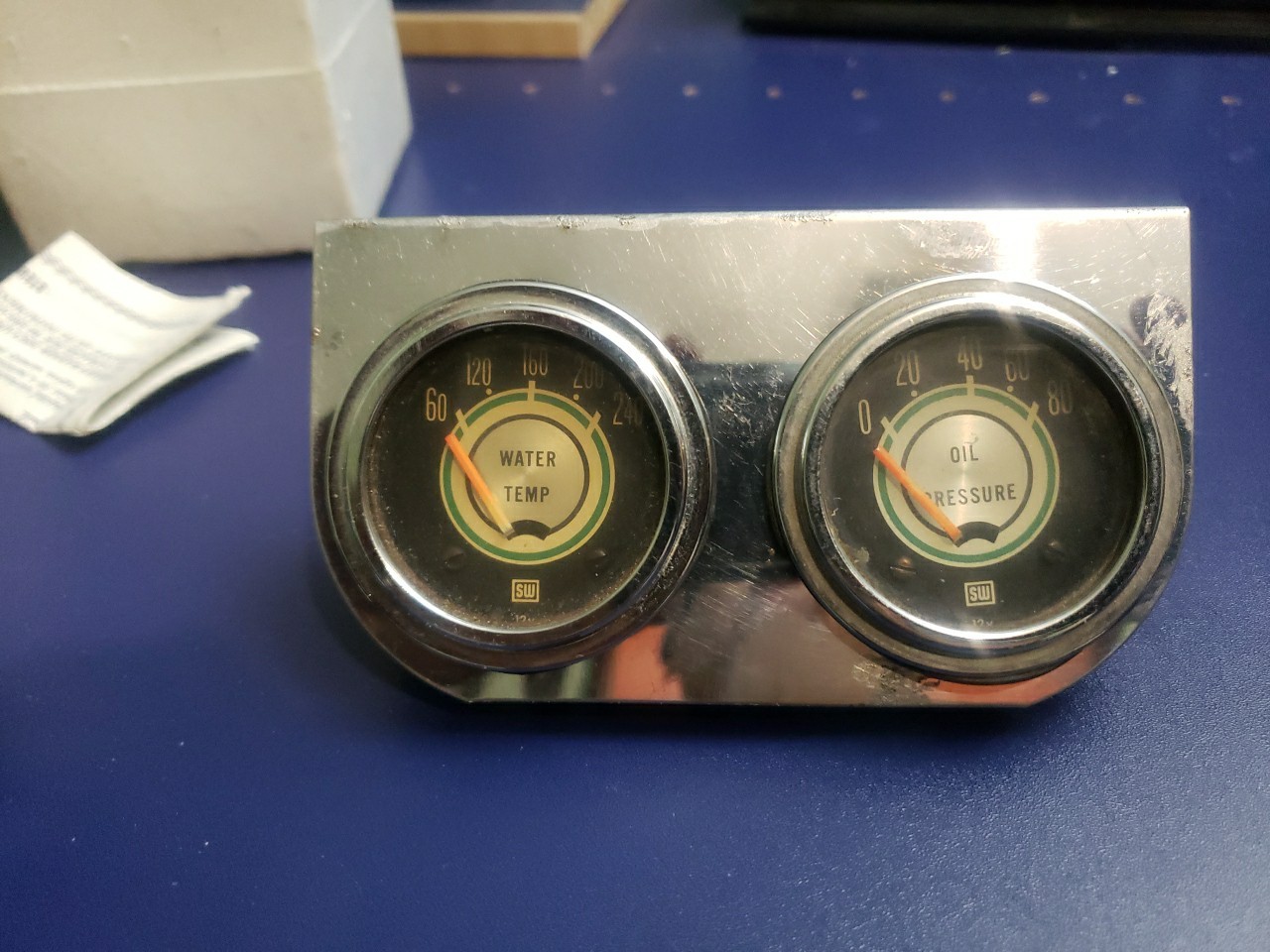 VINTAGE 1960'S STEWART WARNER GREEN LINE GAUGES OIL PRESSURE AMPS GM FORD MOPAR VINTAGE 1960'S STEWART WARNER GREEN LINE GAUGES OIL PRESSURE AMPS GM FORD MOPAR