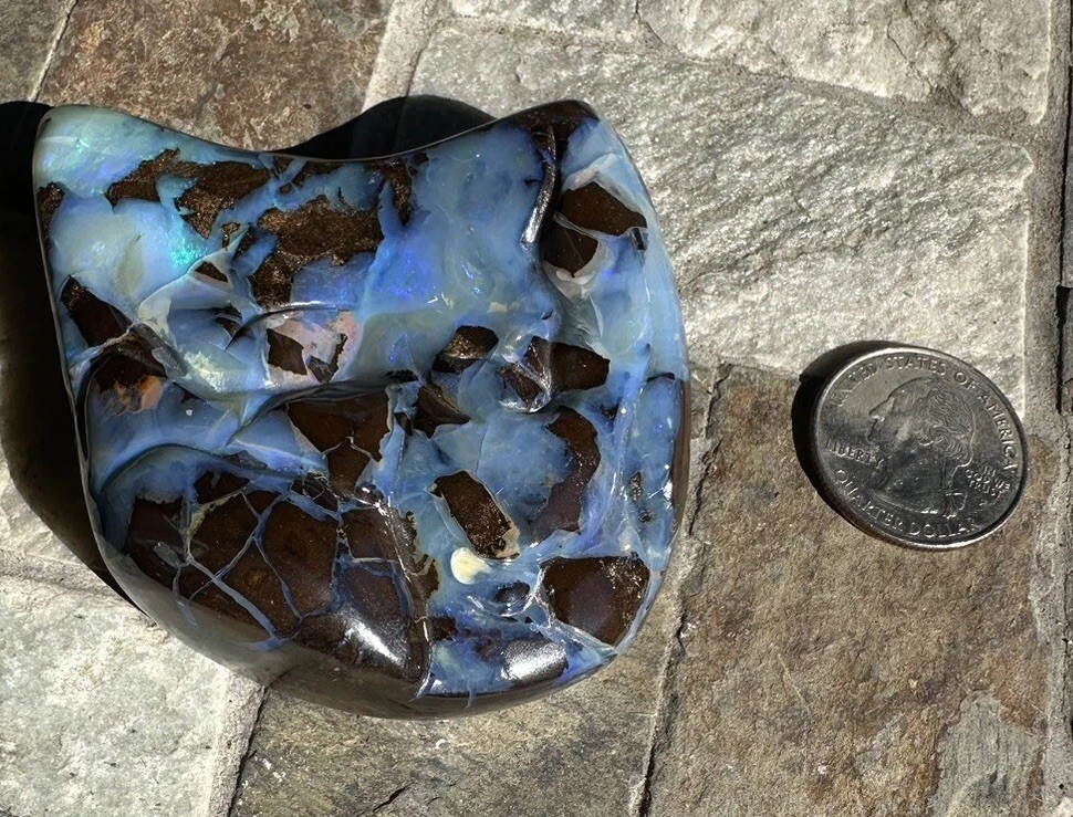 Australian Opal: The Islands Waves of Blue Australian Opal: The Islands Waves of Blue