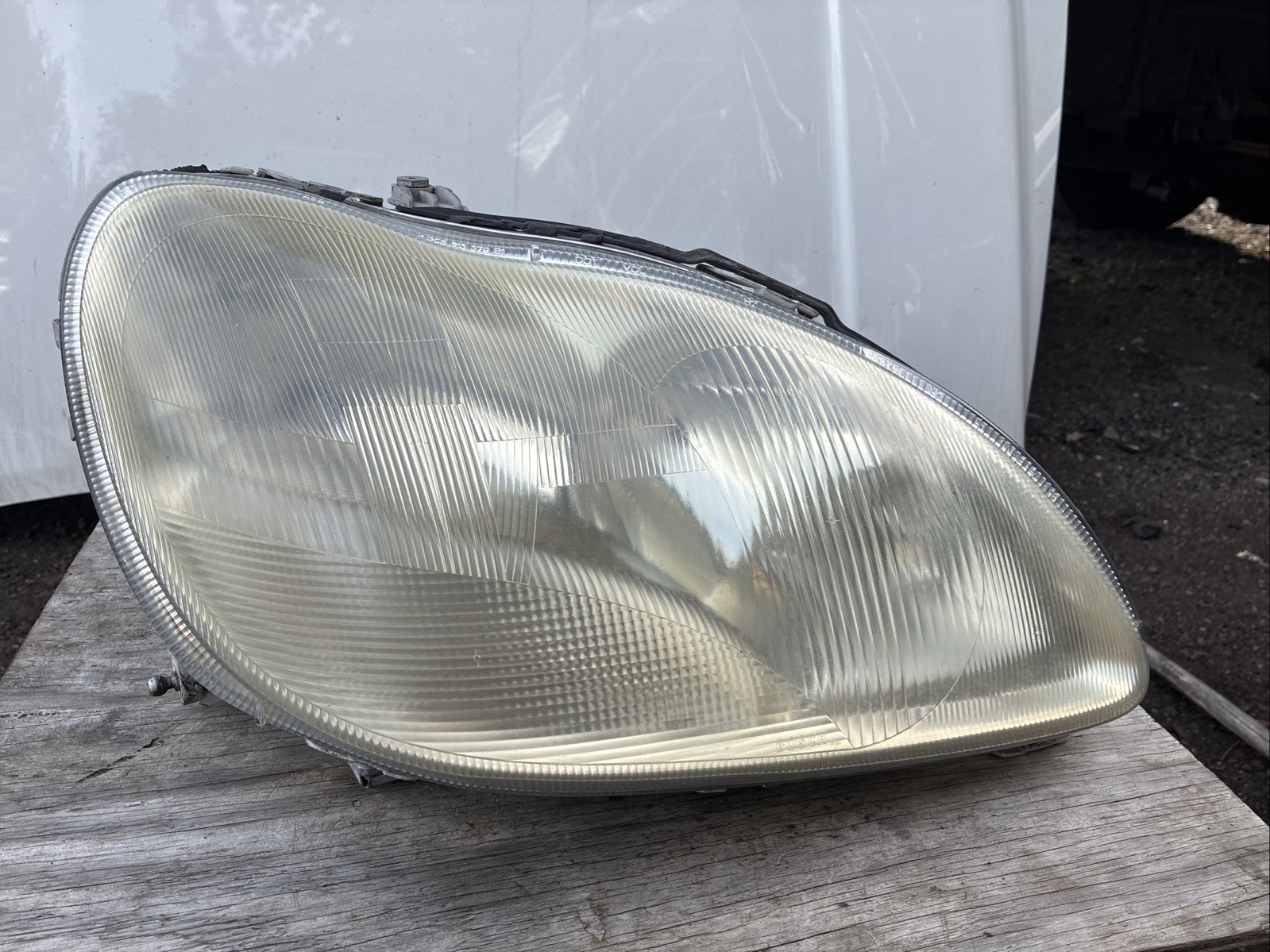 00-02 Mercedes-Benz W220 Right Passenger Headlight Lamp Assembly Xenon HID OEM 00-02 Mercedes-Benz W220 Right Passenger Headlight Lamp Assembly Xenon HID OEM