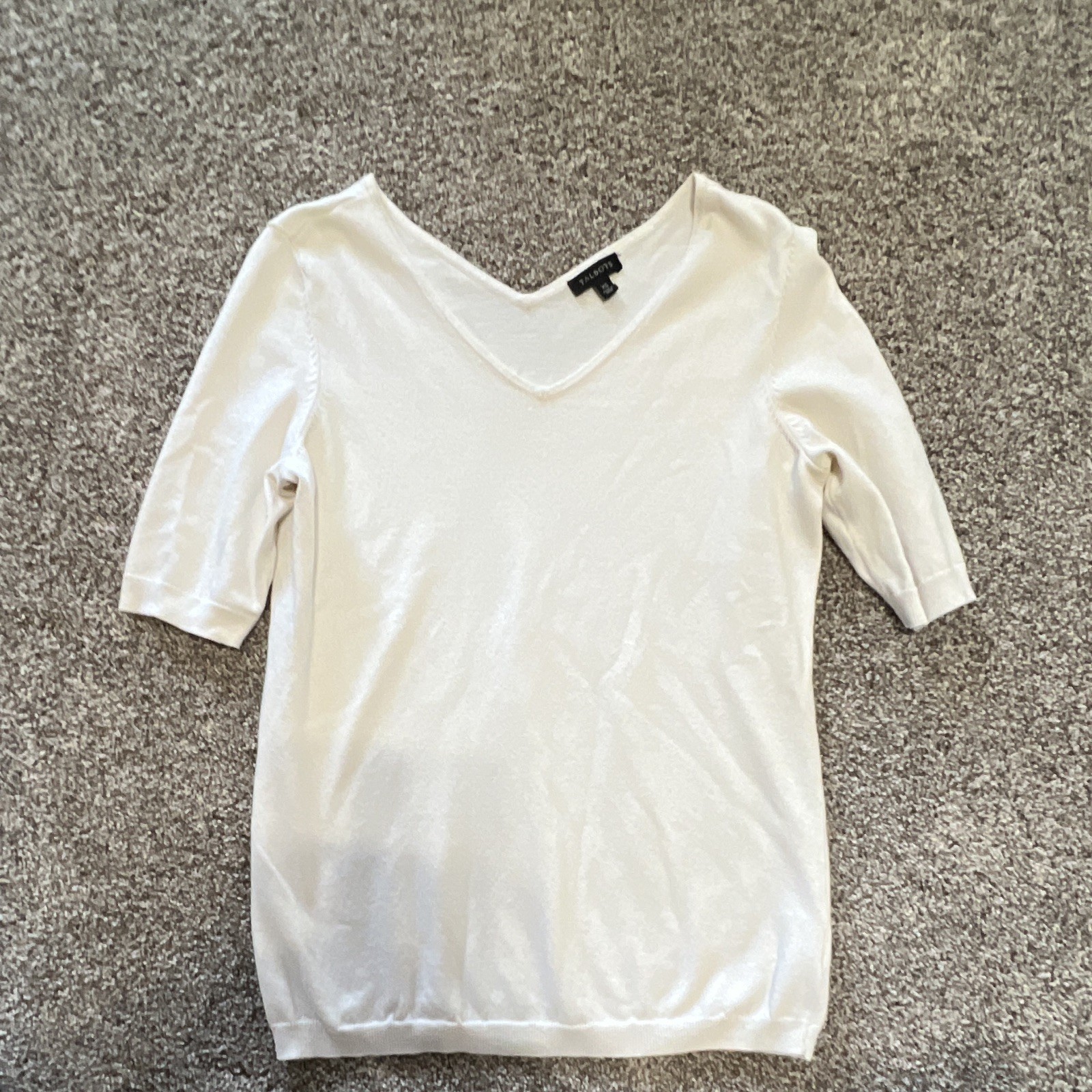 Talbots Women\'s XS Cream Solid V-Neck 3/4 Sleeve Lightweight Knit Sweater