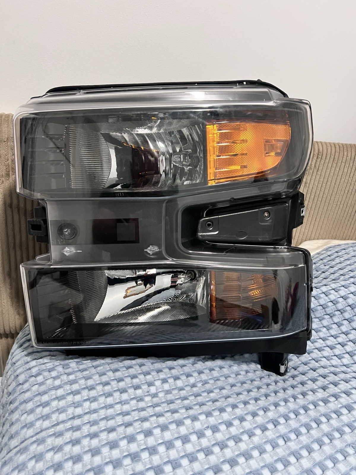2020-2021 CHEVROLET SILVERADO 1500 LH LEFT Headlamp Halogen 2020-2021 CHEVROLET SILVERADO 1500 LH LEFT Headlamp Halogen
