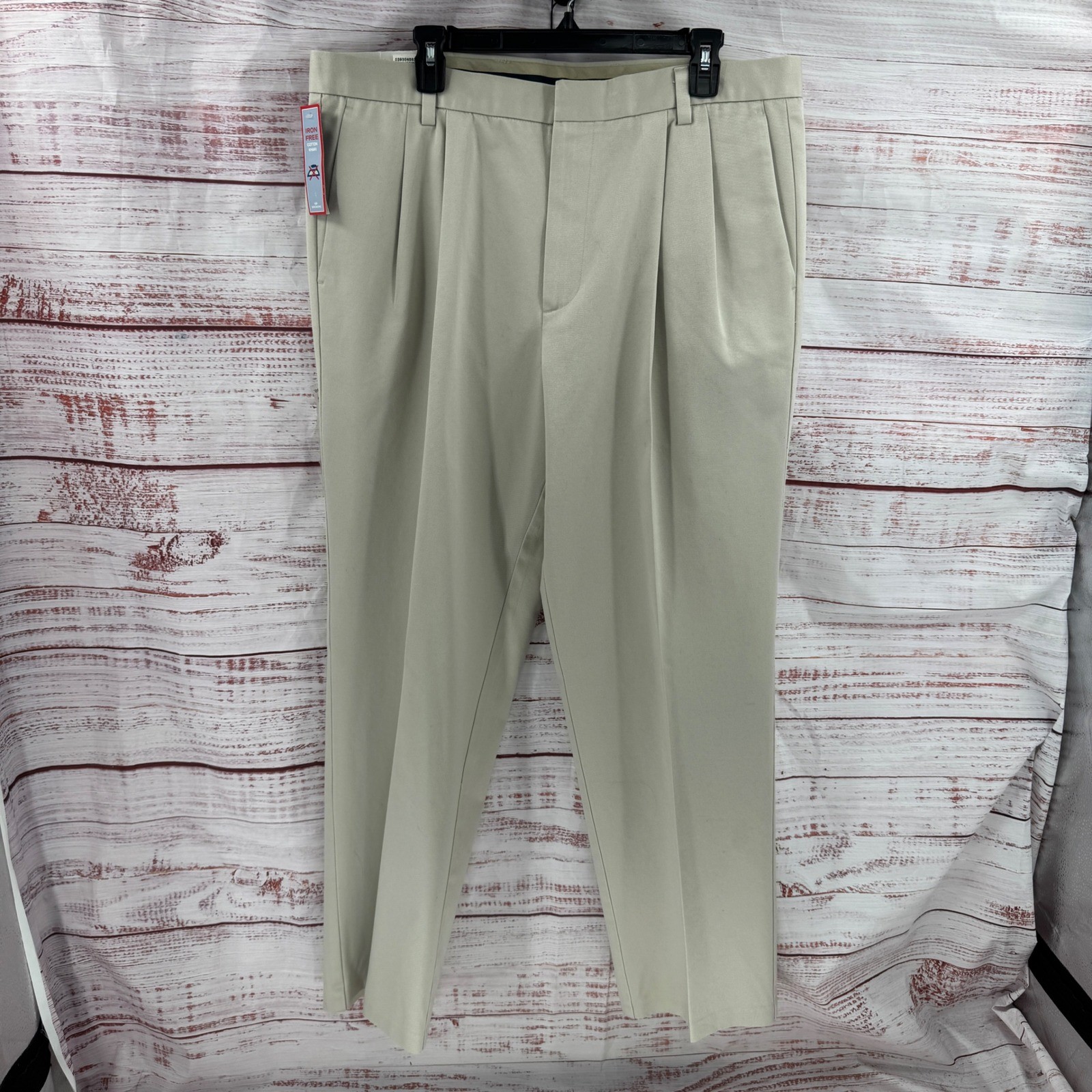 Dockers Mens Iron Free Cotton Khaki Pleated Classic Fit Pants Tan 38x32 NEW
