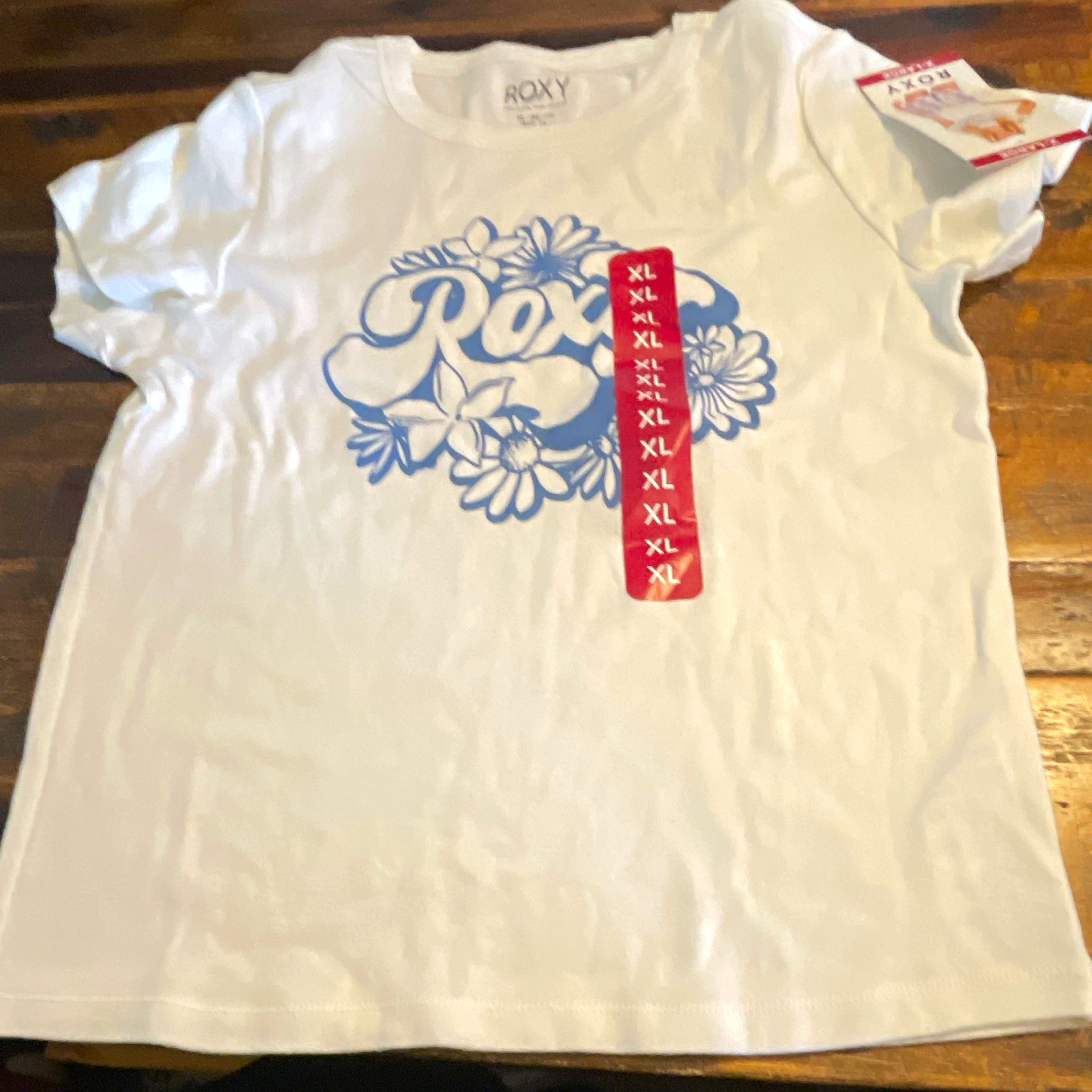 ROXY Women’s XL White/Blue Floral Logo Cotton Jersey Crew Neck T-Shirt ROXY Women’s XL White/Blue Floral Logo Cotton Jersey Crew Neck T-Shirt