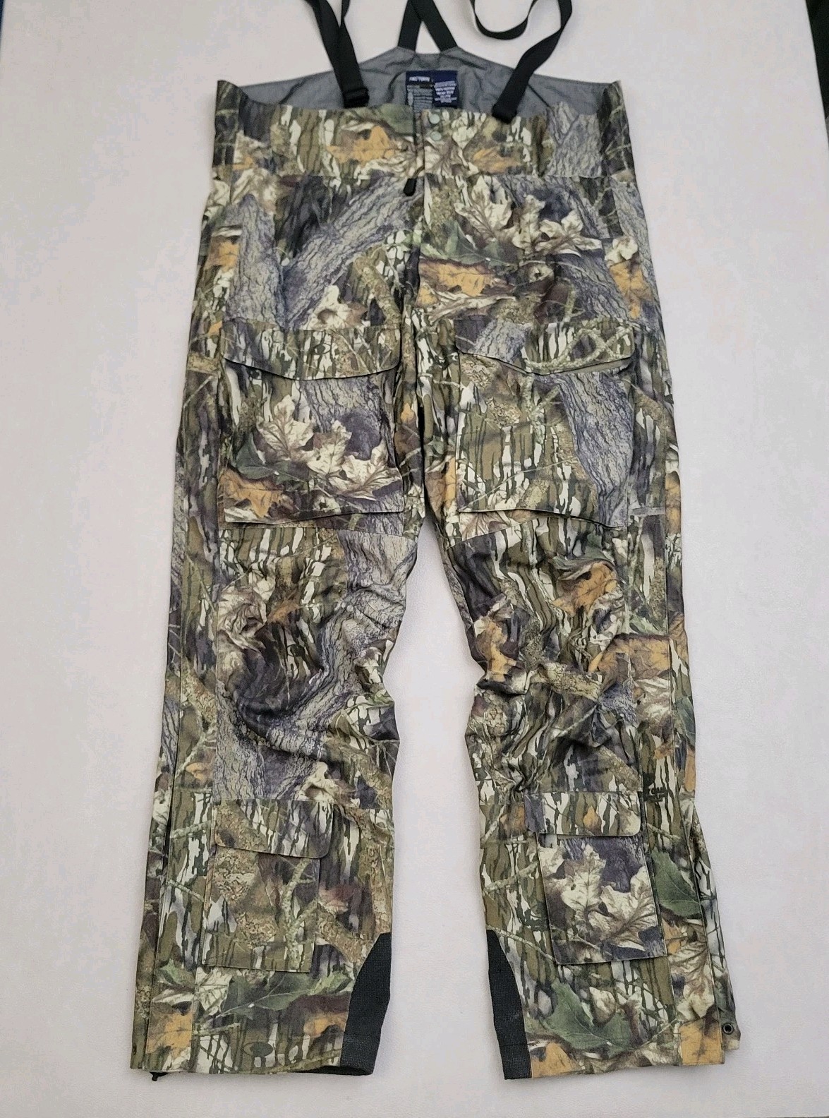 Rare Arc'teryx Mossy Oak LEAF Bib Pants Size XL *Made in Canada* Rare Arc'teryx Mossy Oak LEAF Bib Pants Size XL *Made in Canada*
