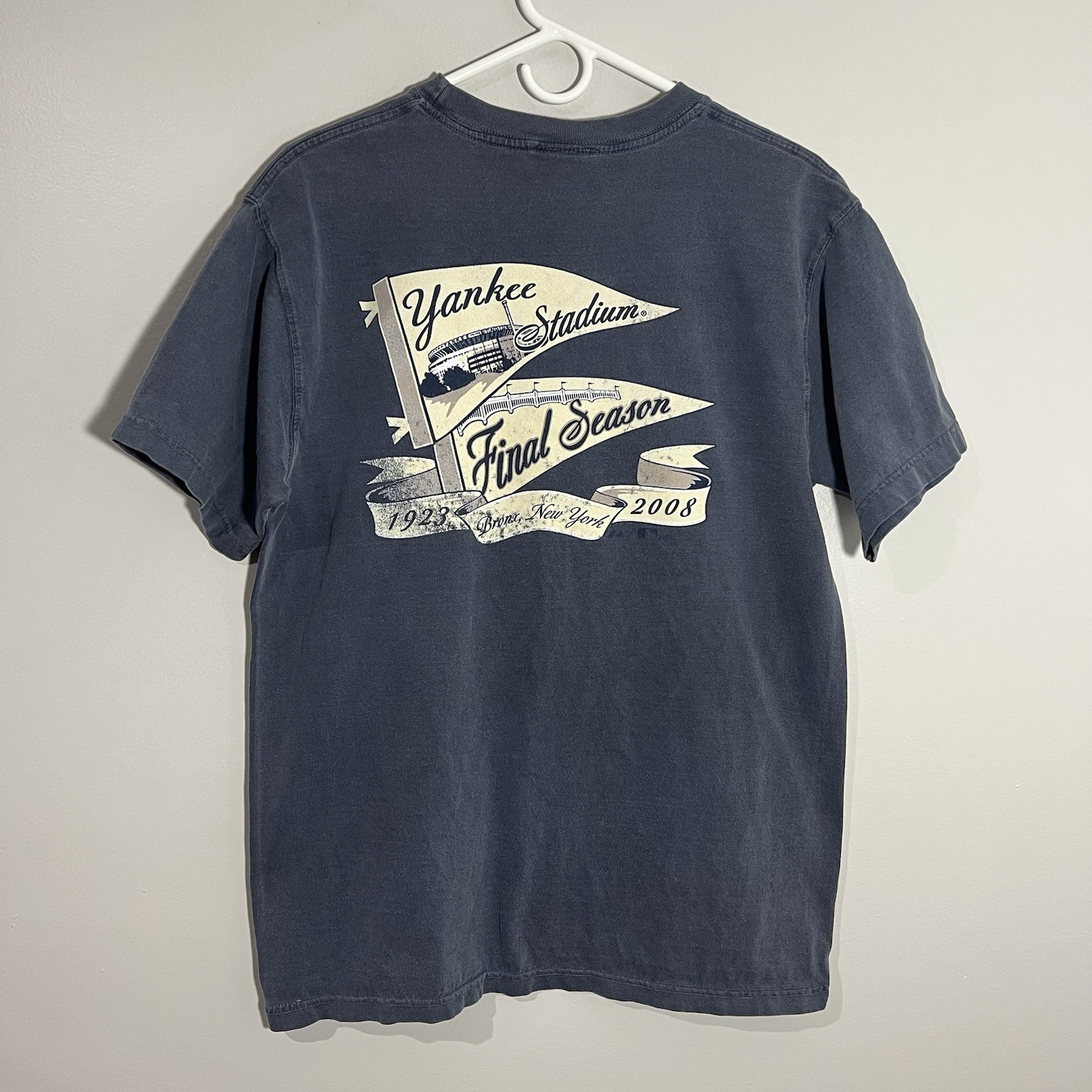 Vintage Majestic New York Yankees Stadium Final Season Blue T-Shirt Mens Large