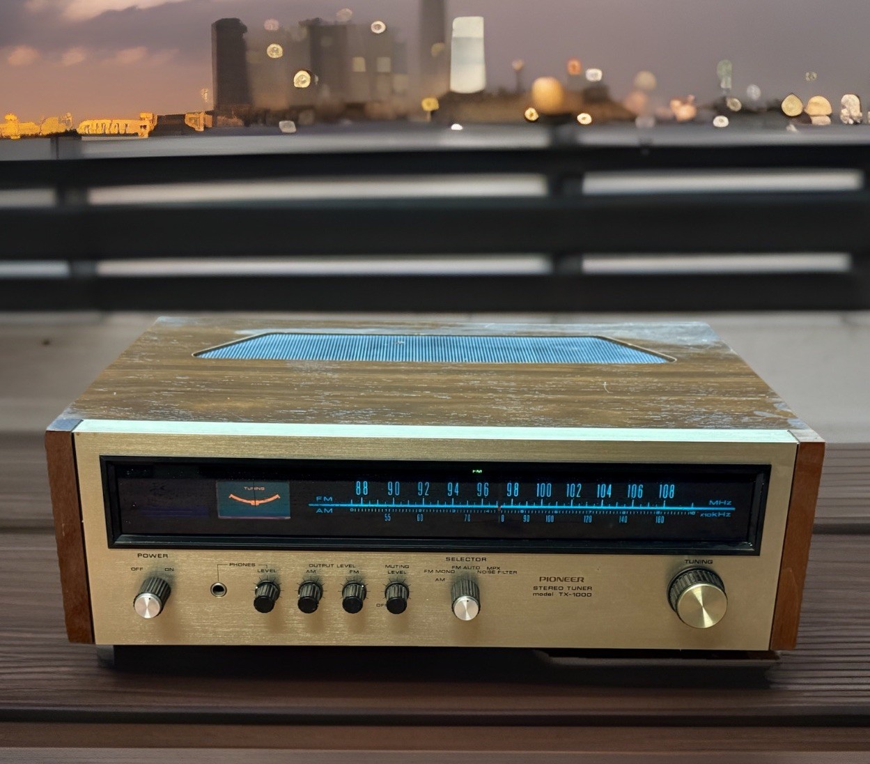 Vtg Pioneer Model TX-1000 AM/FM Stereo Tuner * Does Power On Parts Repairs Vtg Pioneer Model TX-1000 AM/FM Stereo Tuner * Does Power On Parts Repairs
