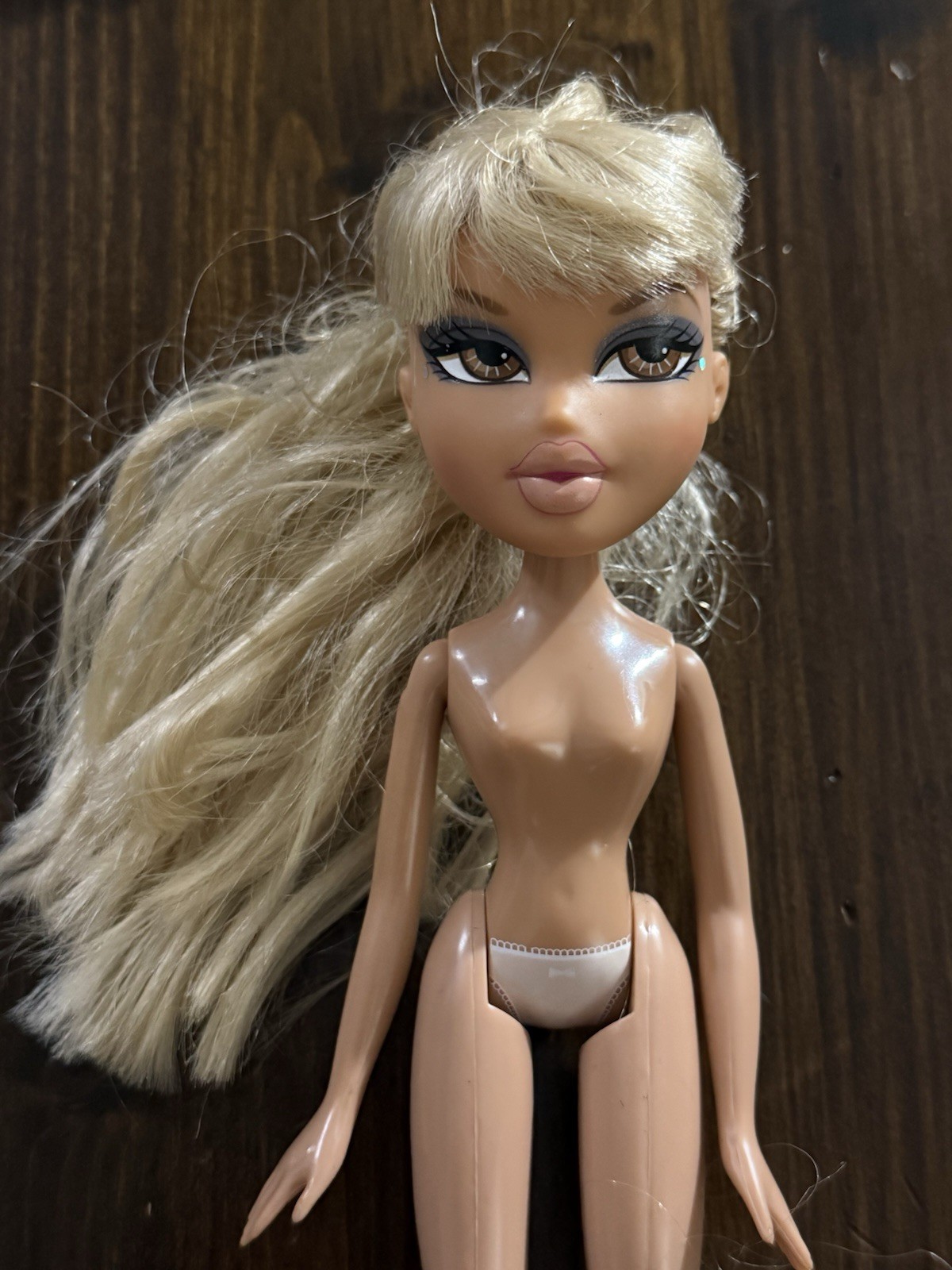 Bratz Forever Diamondz Vinessa 2006 Fashion Doll