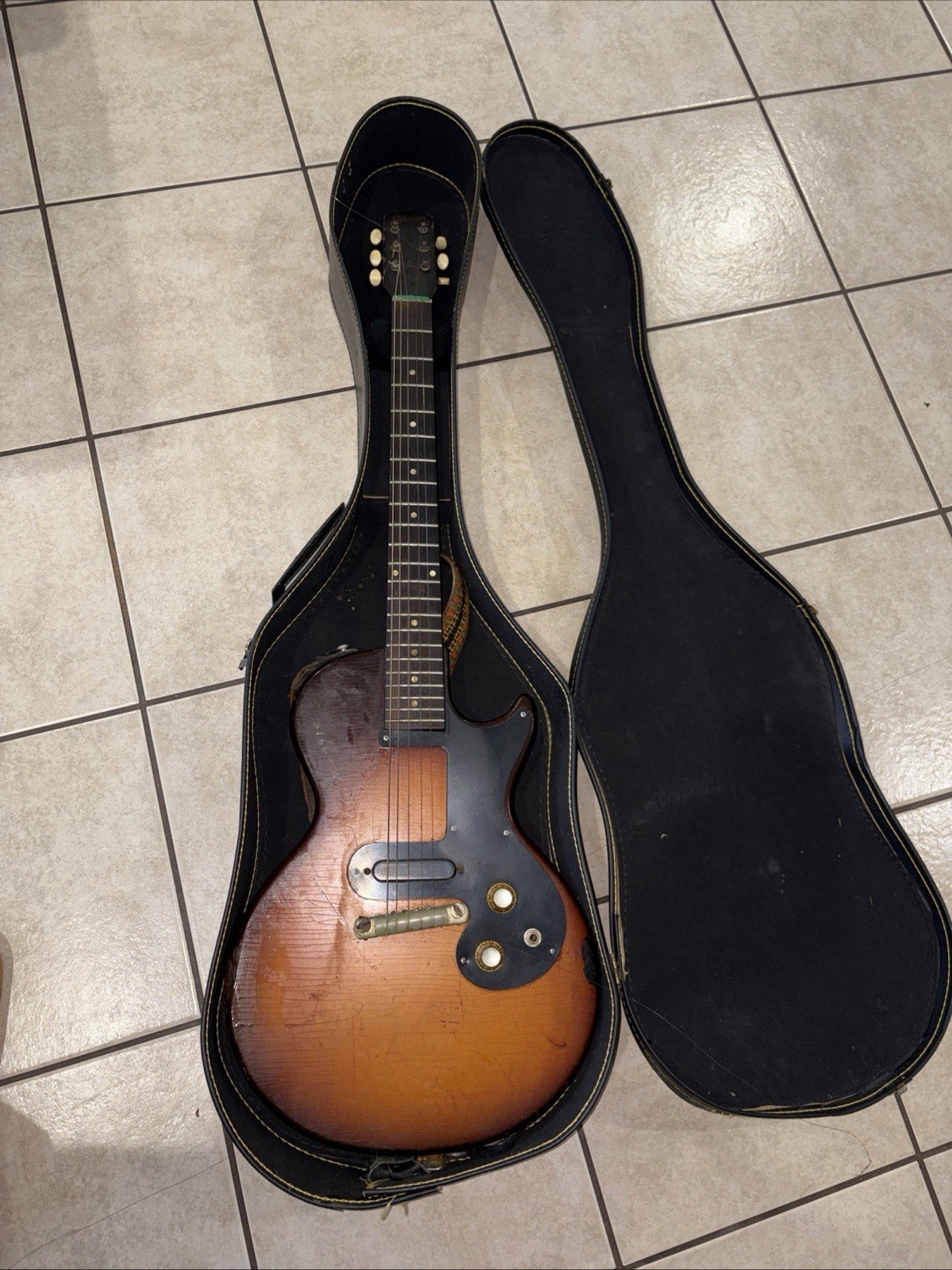 Gibson Melody Maker Guitar 1960 100% Original Gibson Melody Maker Guitar 1960 100% Original