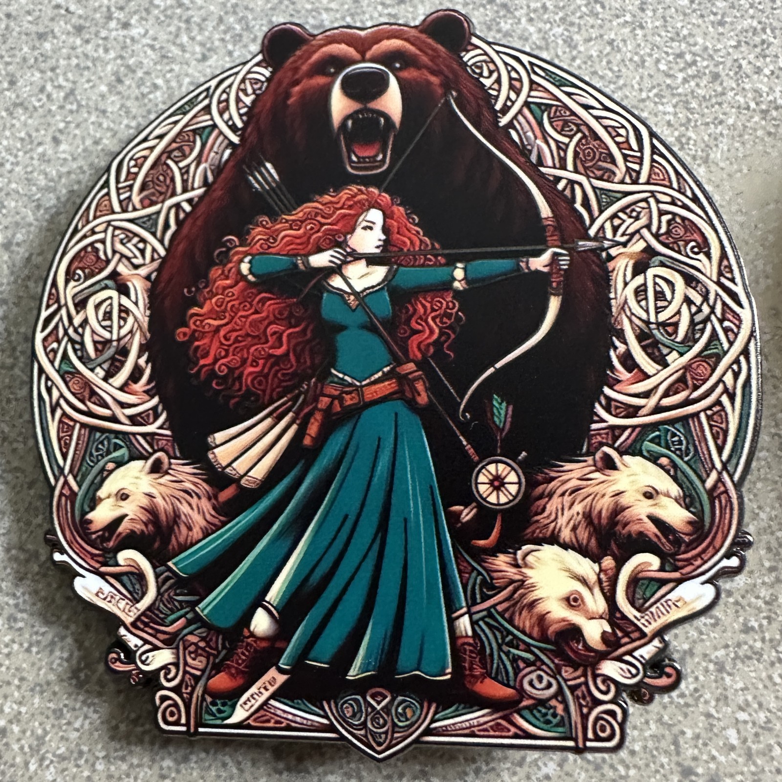 PIN MERIDA SHOOTING BOW & ARROW QUEEN ELINOR BEAR MOM 3 PIN MERIDA SHOOTING BOW & ARROW QUEEN ELINOR BEAR MOM 3