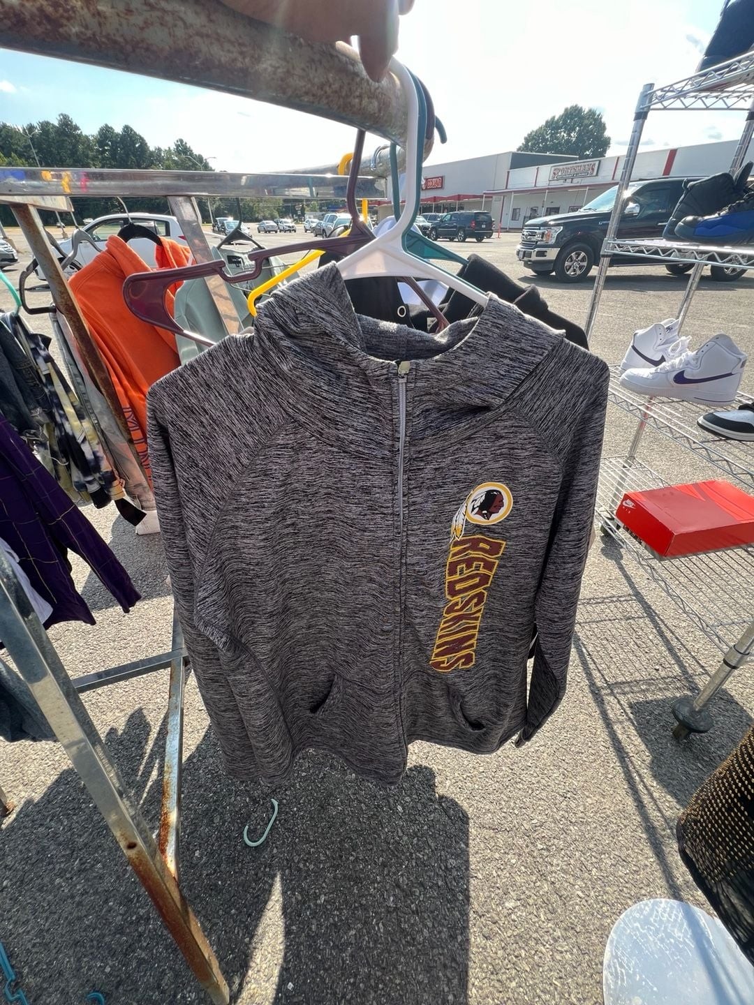 G-III 4her by Carl Banks Washington Redskins Zip Hoodie Size XL Grey G-III 4her by Carl Banks Washington Redskins Zip Hoodie Size XL Grey