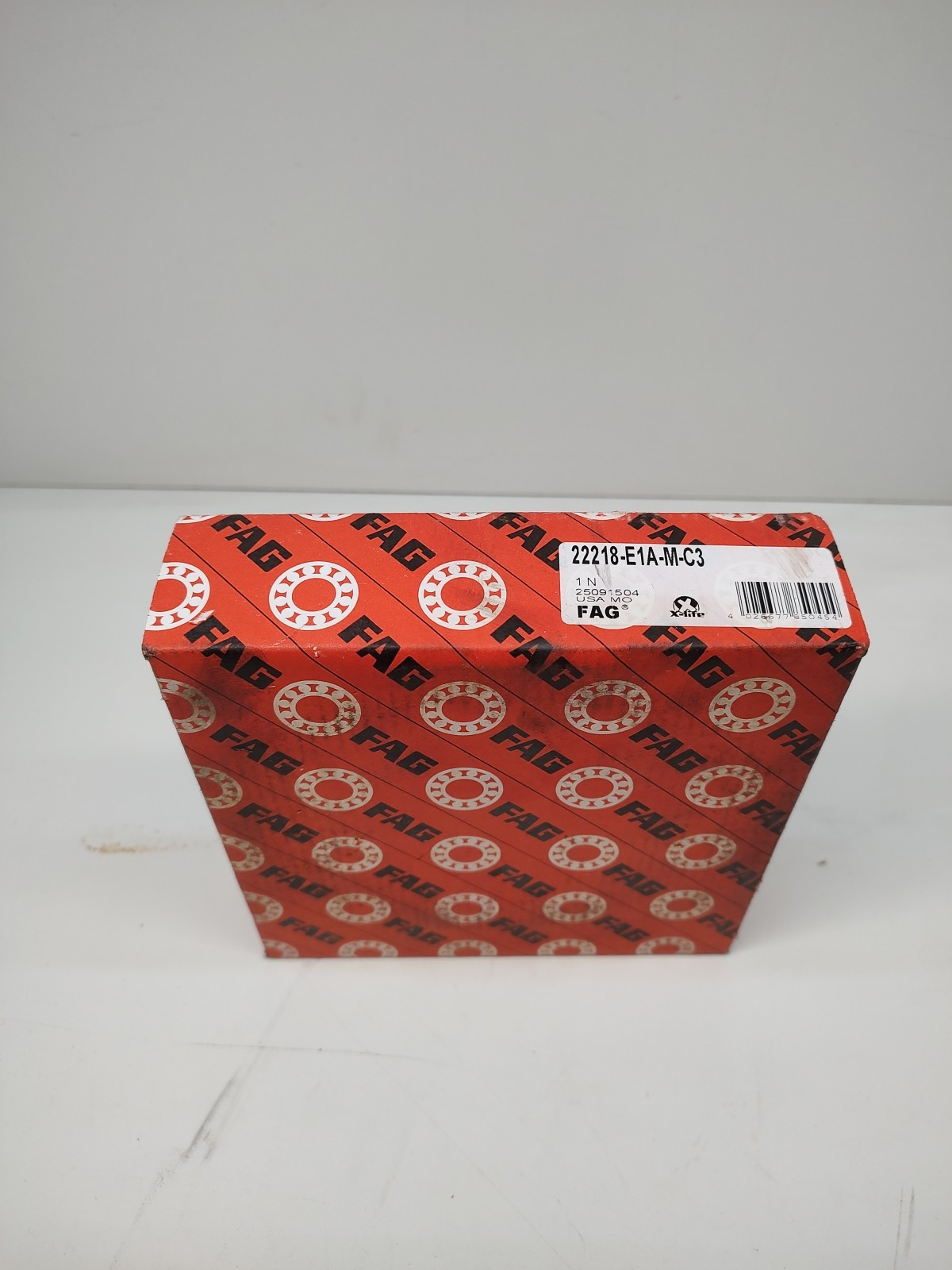 NEW FAG 22218-E1A-M-C3 Spherical Roller Bearing Straight Bore 90x160x40  