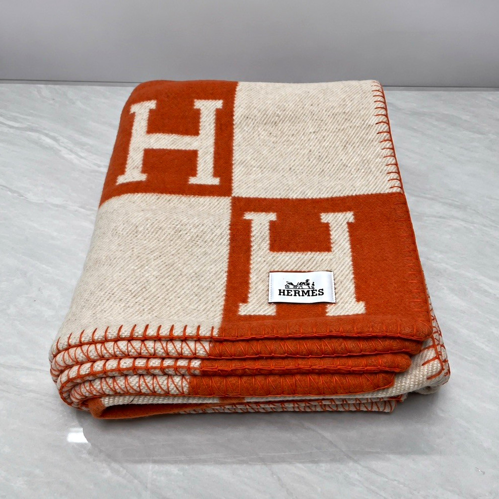 Hermès Avalon H Logo Sofa Throw Blanket Orange/Beige 100% Cashmere Reversible