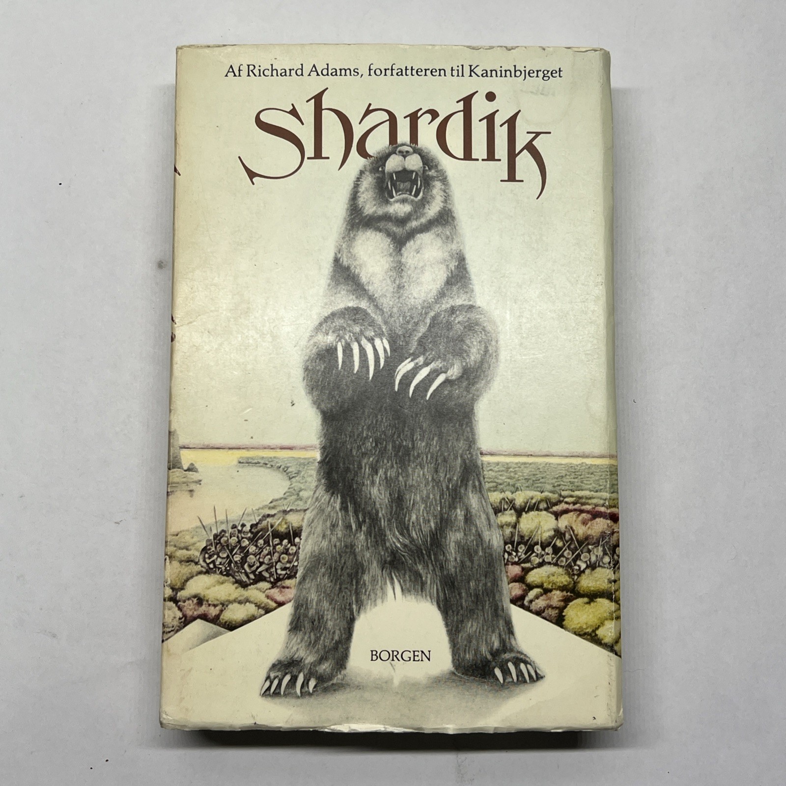 Shardik by Richard Adams (1976) PB Shardik by Richard Adams (1976) PB