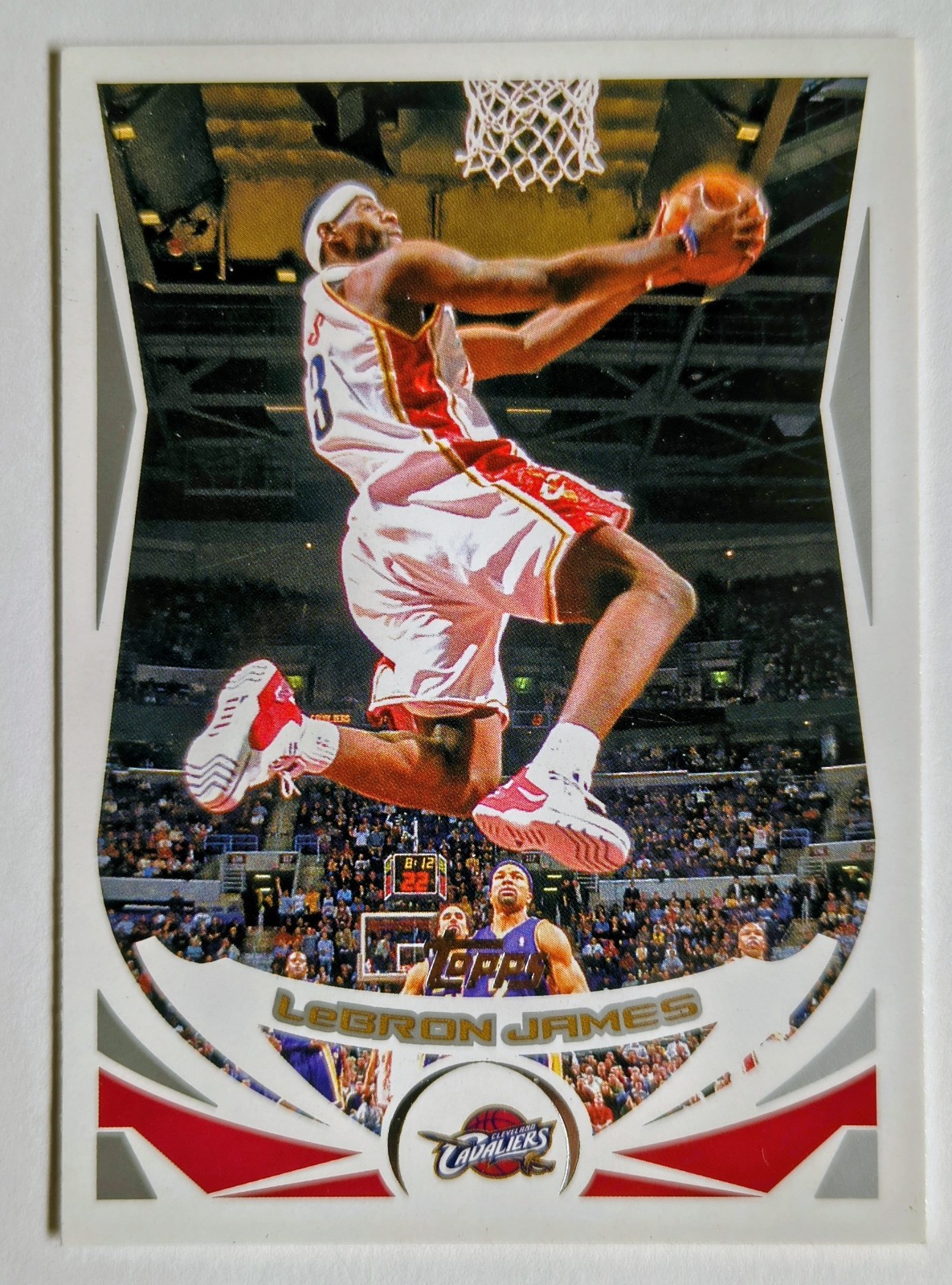 2004-05 TOPPS LEBRON JAMES #23 2004-05 TOPPS LEBRON JAMES #23