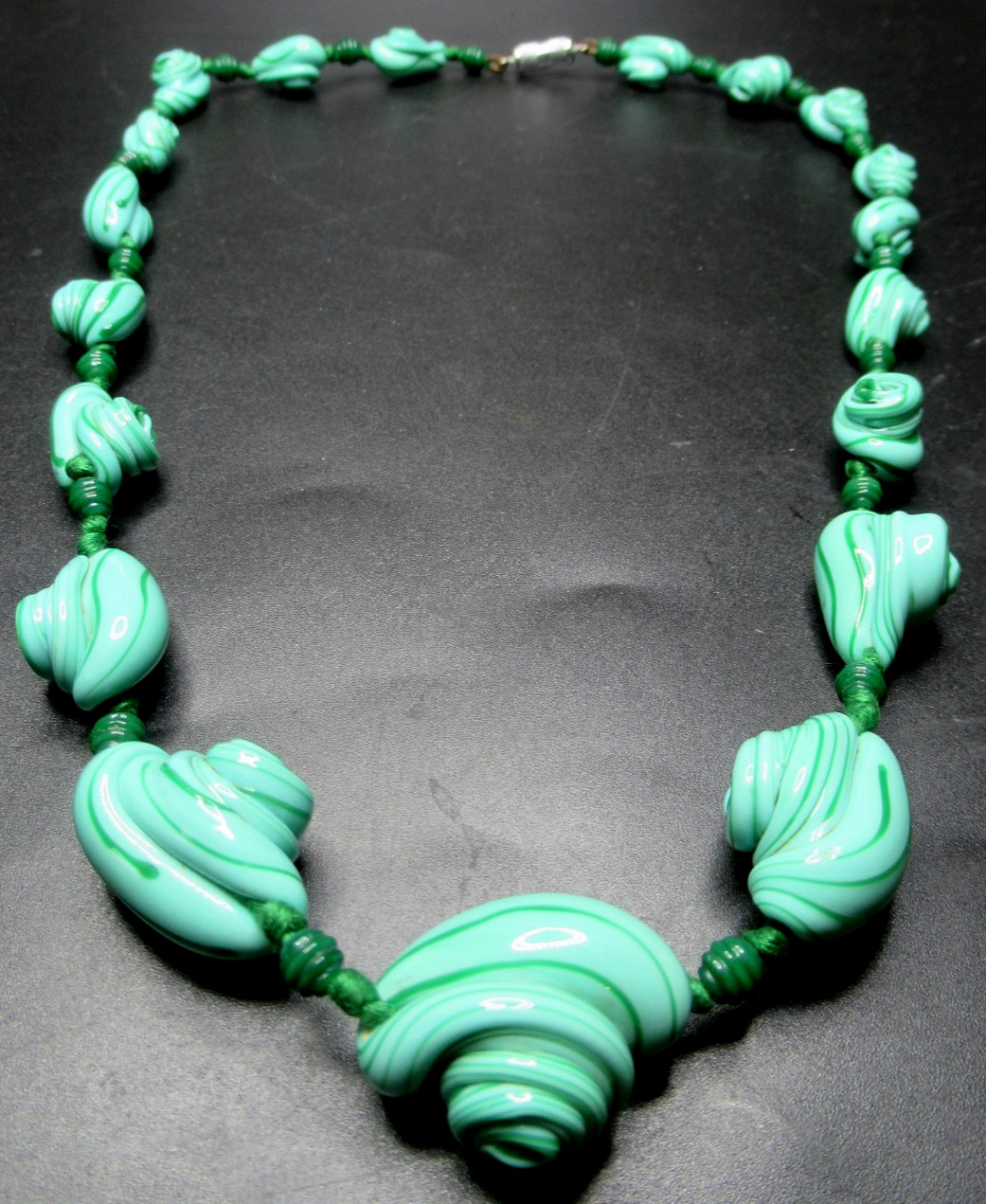 Gorgeous Unusual Green Swirled Glass Bead Vintage Necklace
