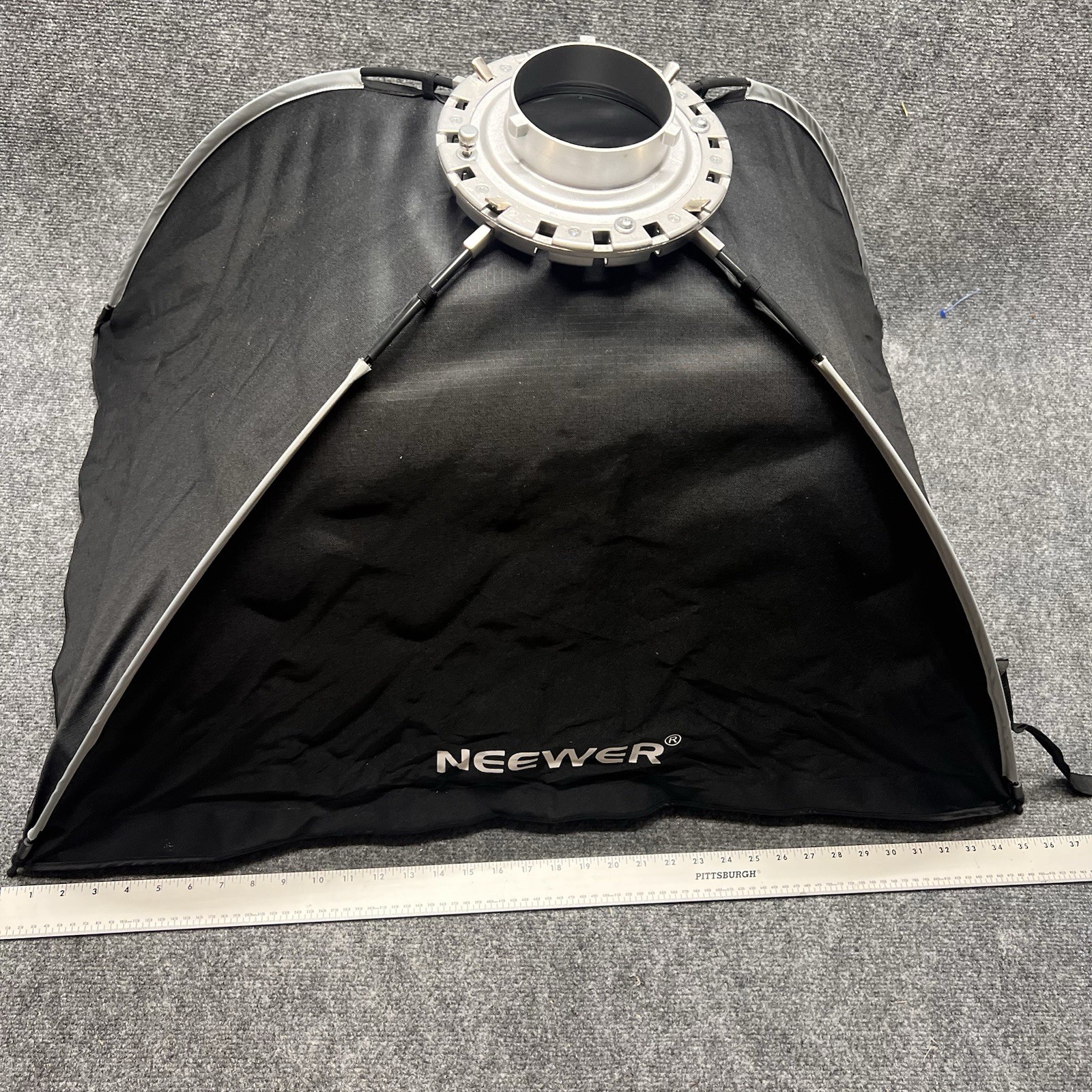NEEWER 24\'\'x35\'\' Rectangular Monolight Softbox SF6090-B, Bowens Mount, Diffuser NEEWER 24\'\'x35\'\' Rectangular Monolight Softbox SF6090-B, Bowens Mount, Diffuser