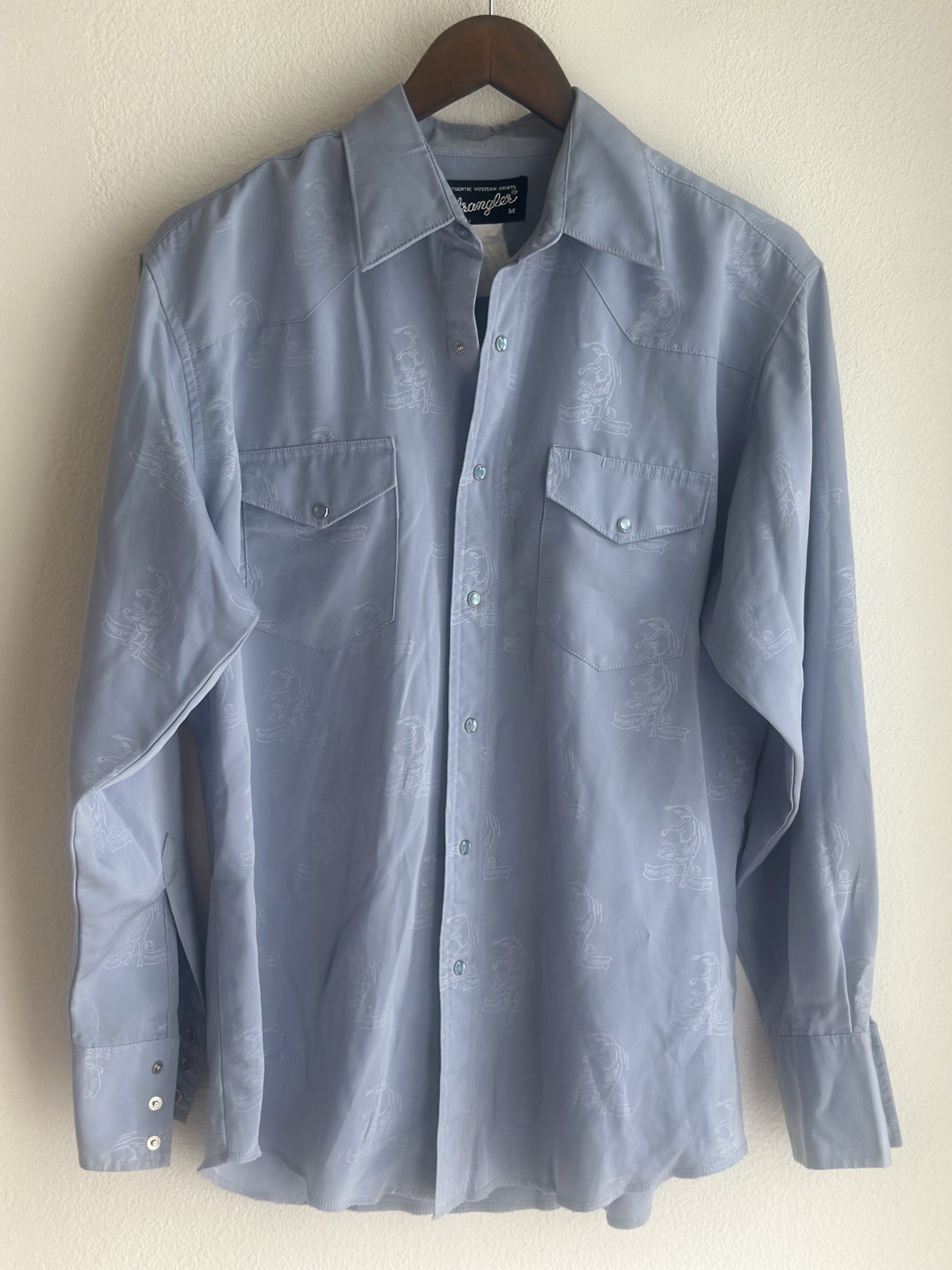 Vintage 90’s light blue Wrangler Western pearl snap shirt bull-riding pattern