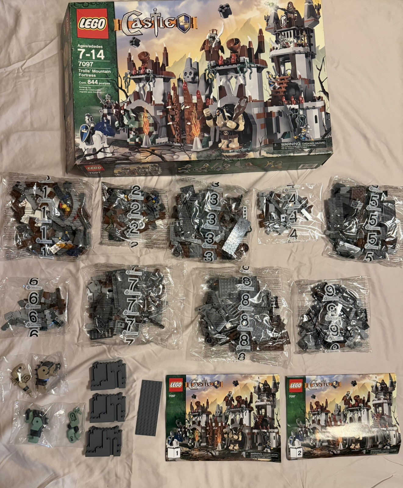 LEGO Castle 7097 Trolls\' Mountain Fortress open box Collectible Builders Hobby LEGO Castle 7097 Trolls\' Mountain Fortress open box Collectible Builders Hobby