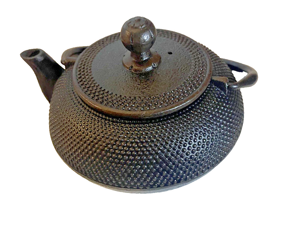 Authentic Iwachu Japanese Iron Tea Kettle Tetsubin Nambu Tekki Hobnail Signed