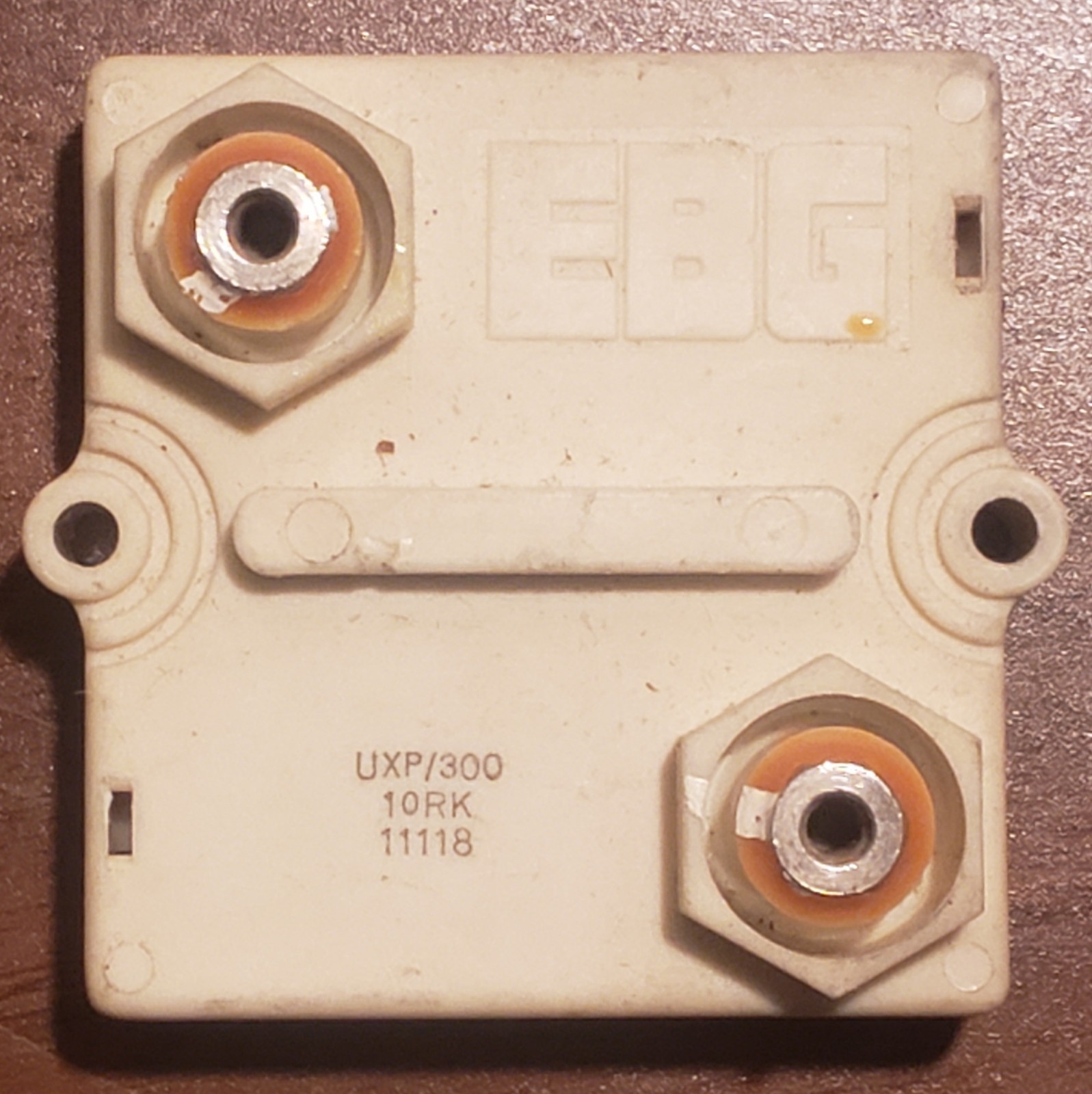 Qty:23, EBG UXP/300-10RK 10 Ohm 250W Power Resistors,Heat sink mnt,motor braking Qty:23, EBG UXP/300-10RK 10 Ohm 250W Power Resistors,Heat sink mnt,motor braking