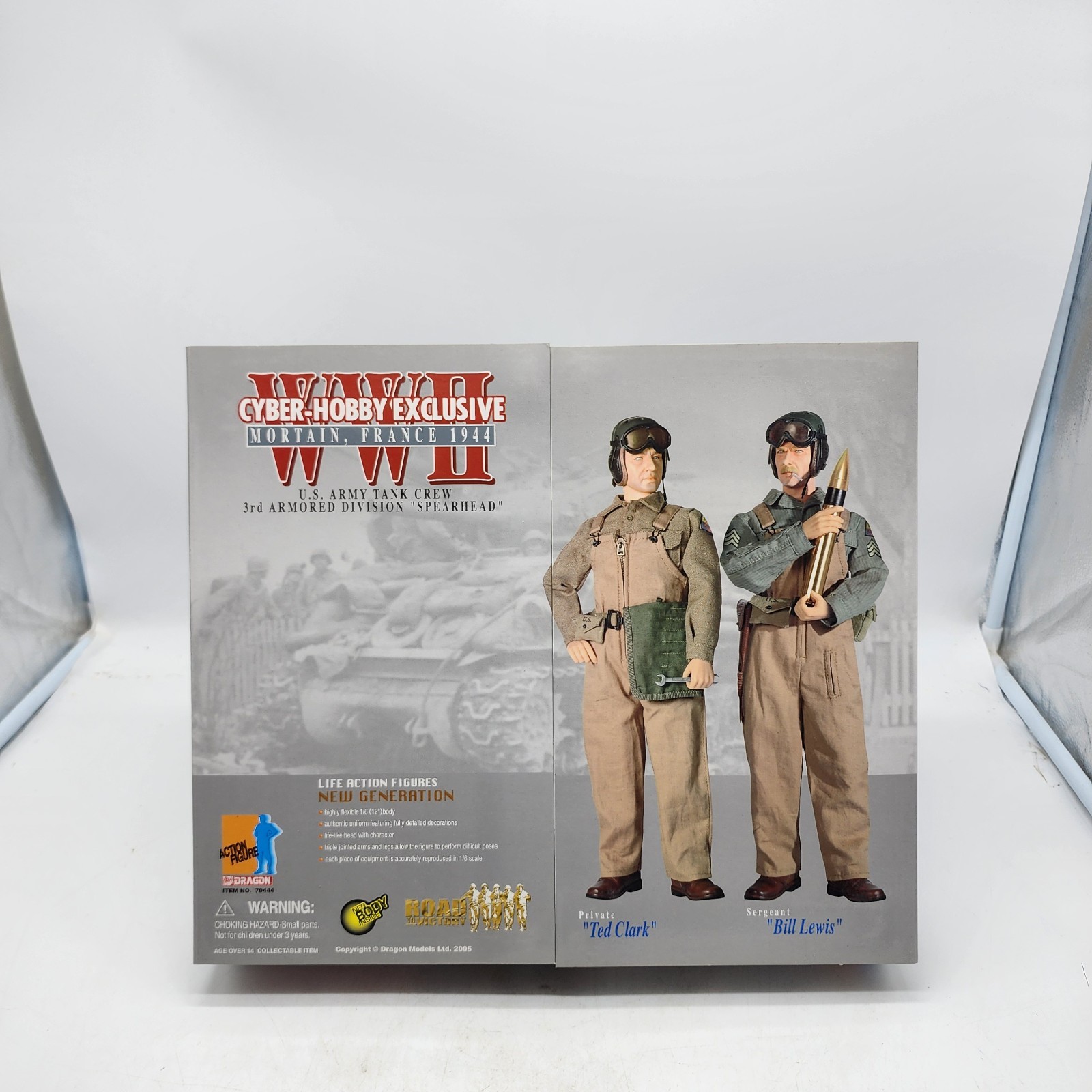 1D Cyber-Hobby 1/6 WWII Mortain 1944 US Tank Crew Ted Clark & Bill Lewis 70444 1D Cyber-Hobby 1/6 WWII Mortain 1944 US Tank Crew Ted Clark & Bill Lewis 70444