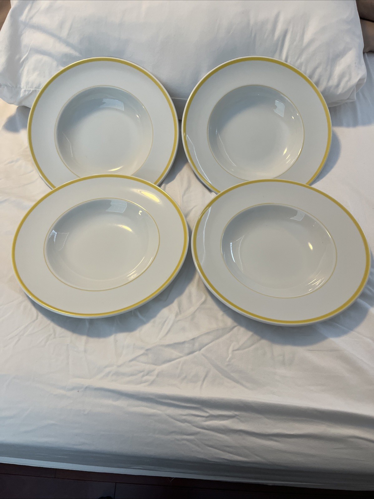 4 Williams Sonoma BRASSERIE Yellow 11” Rim Soup / Pasta Bowls EUC        p1