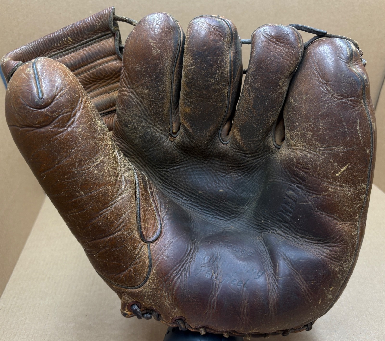 Awesome Vintage 1940\'s Ken Keltner Hand Sewn Split Finger Baseball Glove