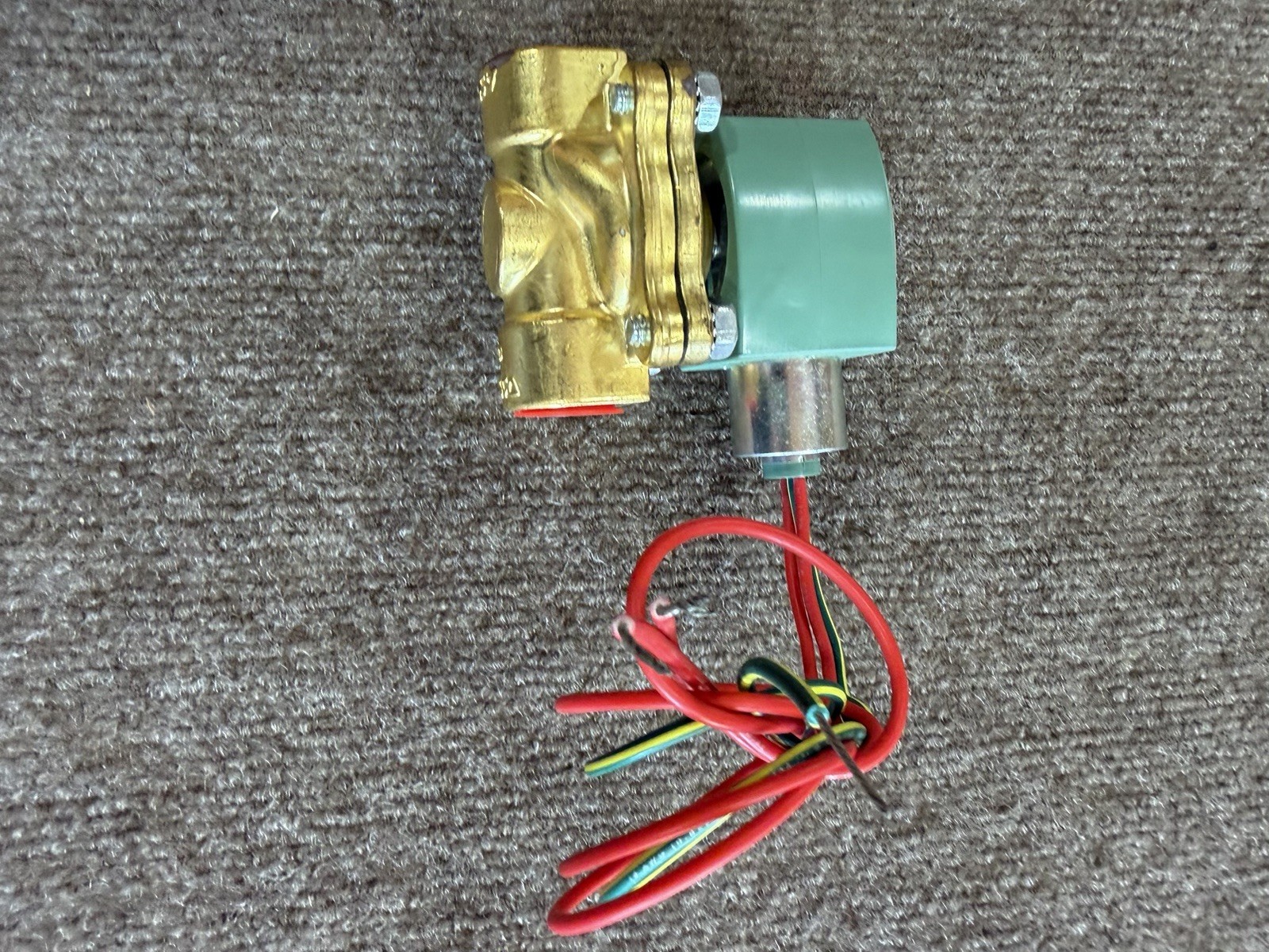 REDHAT Solenoid Valve: 2-Way, Normally Closed, 1/2 in Pipe Size, 110V AC/120V AC
