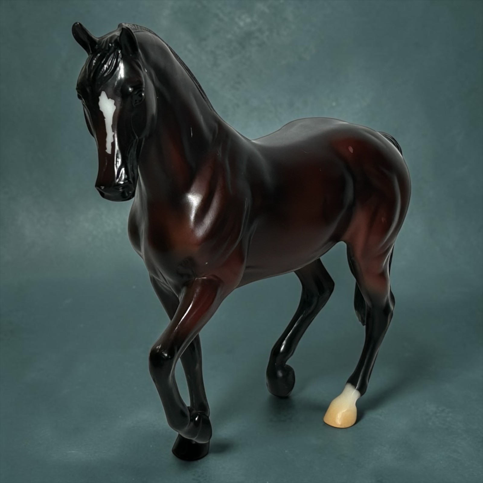 Classic Breyer Reeves Horse - Dark Brown With White Markings