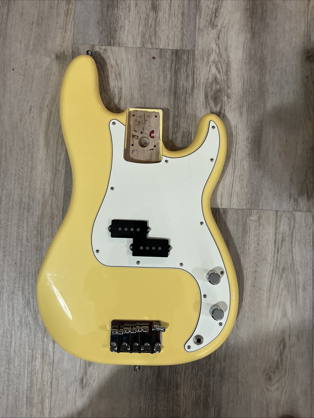 Fender Player Precision Bass Buttercream Base Only For Parts Fender Player Precision Bass Buttercream Base Only For Parts