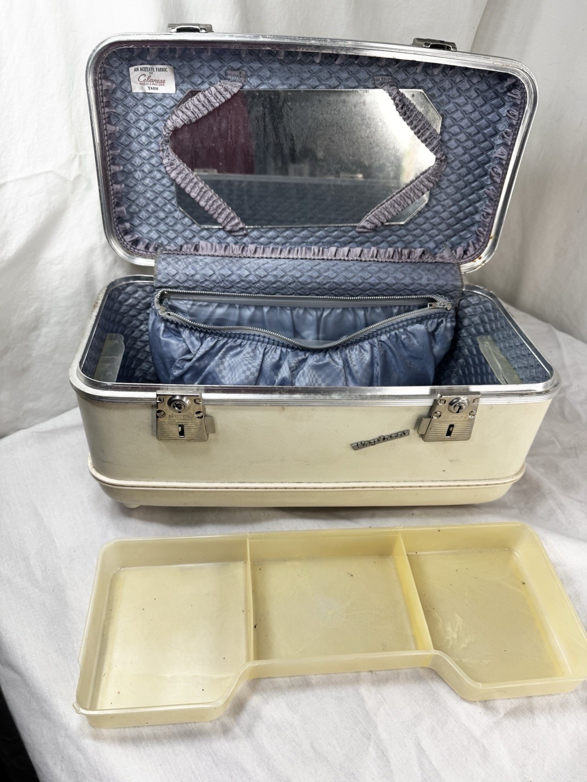 Vtg Wayfarer White Train Case Makeup Luggage Tray & Mirror 15x8x7\