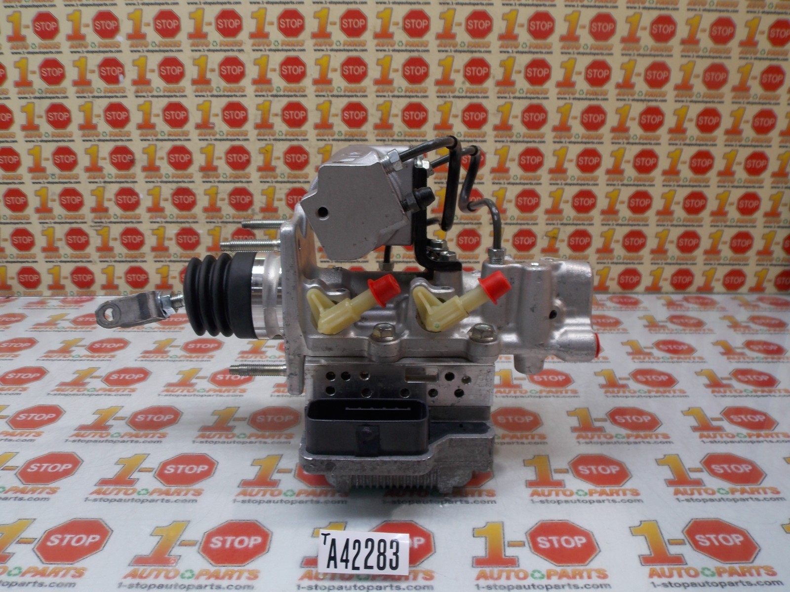 14 15 TOYOTA PRIUS ABS BRAKE BOOSTER ACTUATOR W/MASTER CYLINDER 47210-47470 OEM 14 15 TOYOTA PRIUS ABS BRAKE BOOSTER ACTUATOR W/MASTER CYLINDER 47210-47470 OEM