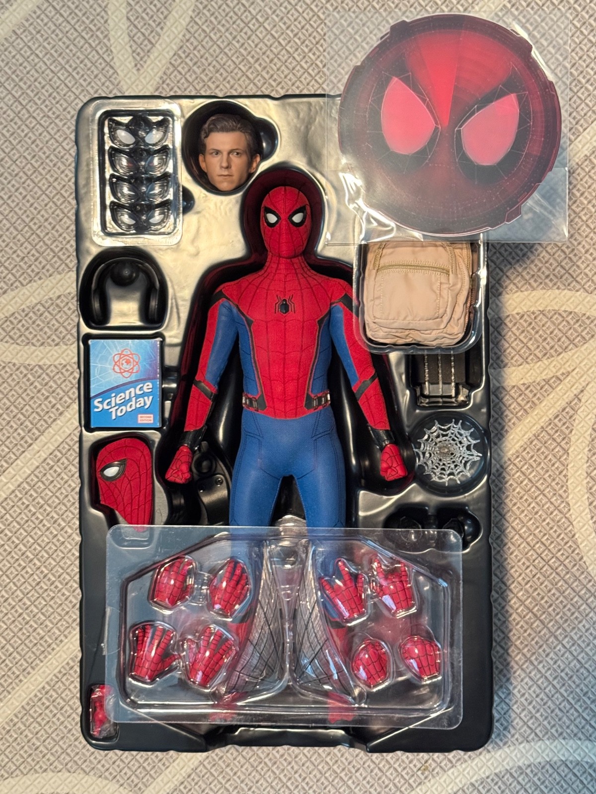 Hot Toys Marvel Spider-Man Home Coming Action Figure MMS425 Heavy Use