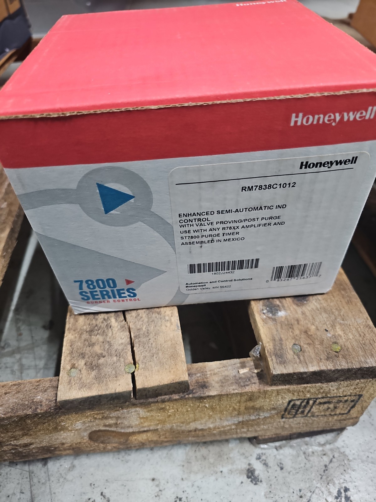 RM7838C1012 Honeywell Burner Control