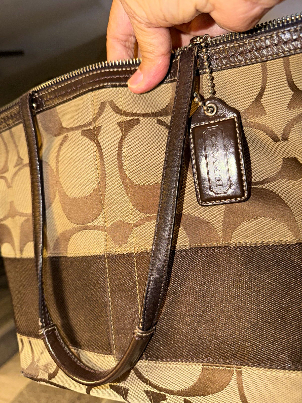 Coach Signature Brown/Beige Zip Tote Bag Charm Double Handles Inner Pockets Coach Signature Brown/Beige Zip Tote Bag Charm Double Handles Inner Pockets