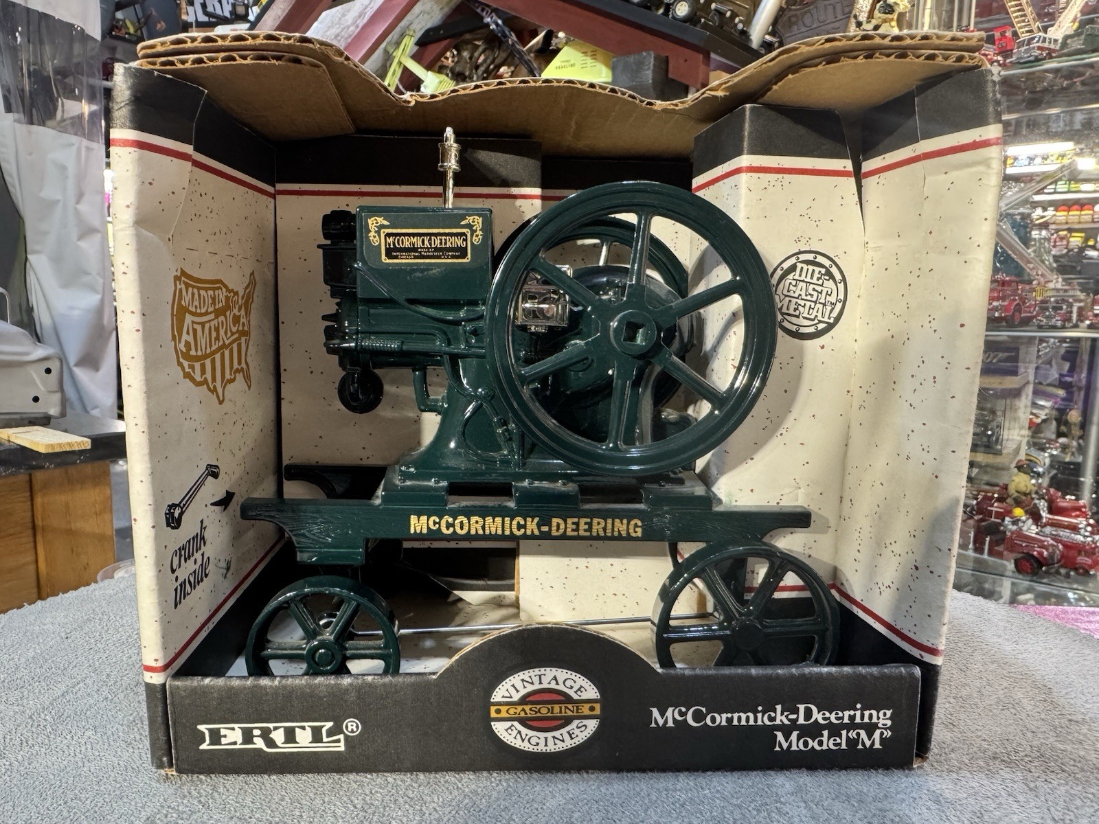 ERTL McCormick-Deering Model \
