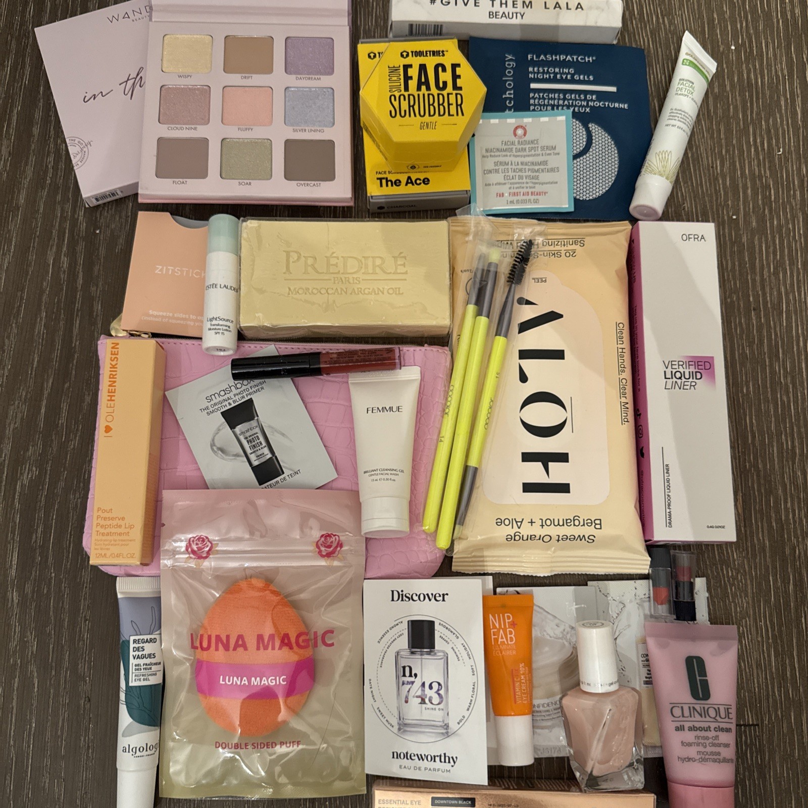 Assorted Travel Size Beauty & Skincare 25+ Lot IT OFRA WANDER ESSIE CLINIQUE