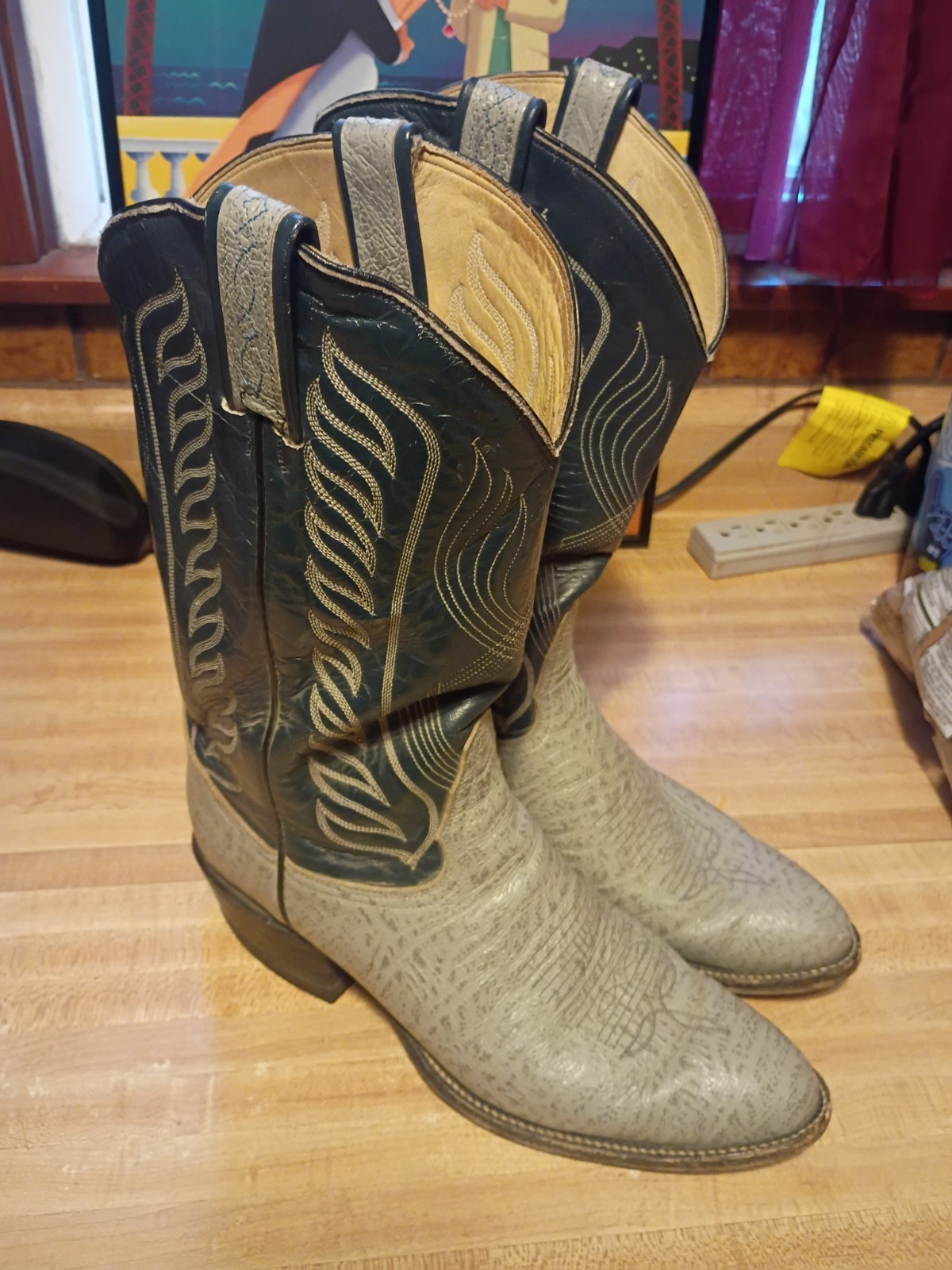 Tony Lama 8056 boots mens sz 10.5 D gray blue leather Western cowboy Tony Lama 8056 boots mens sz 10.5 D gray blue leather Western cowboy