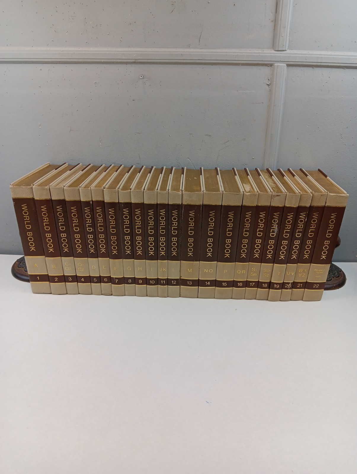 VTG 1972 World Book Encyclopedia 22 Volumes Full Set Good Condition VTG 1972 World Book Encyclopedia 22 Volumes Full Set Good Condition