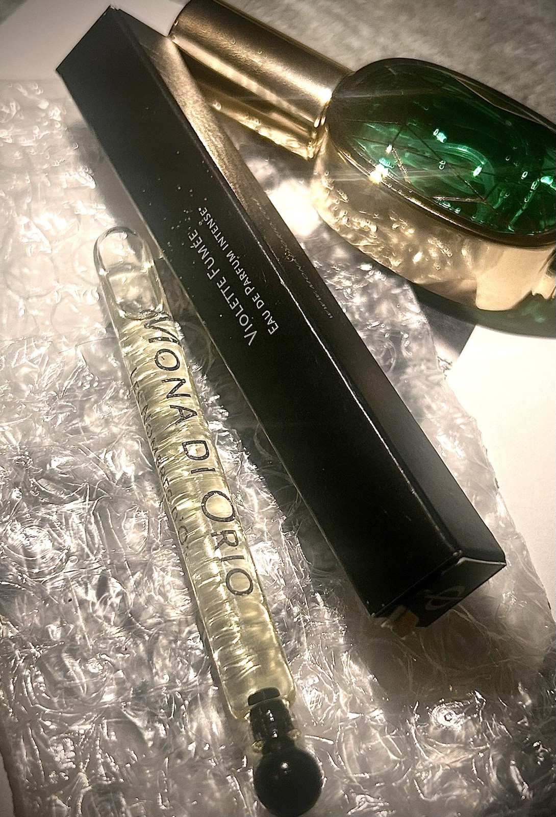 Mona Di Orio Les Nombres VIOLETTE FUMEE- Eau De Parfum Intense 4ml NIB rare Mona Di Orio Les Nombres VIOLETTE FUMEE- Eau De Parfum Intense 4ml NIB rare