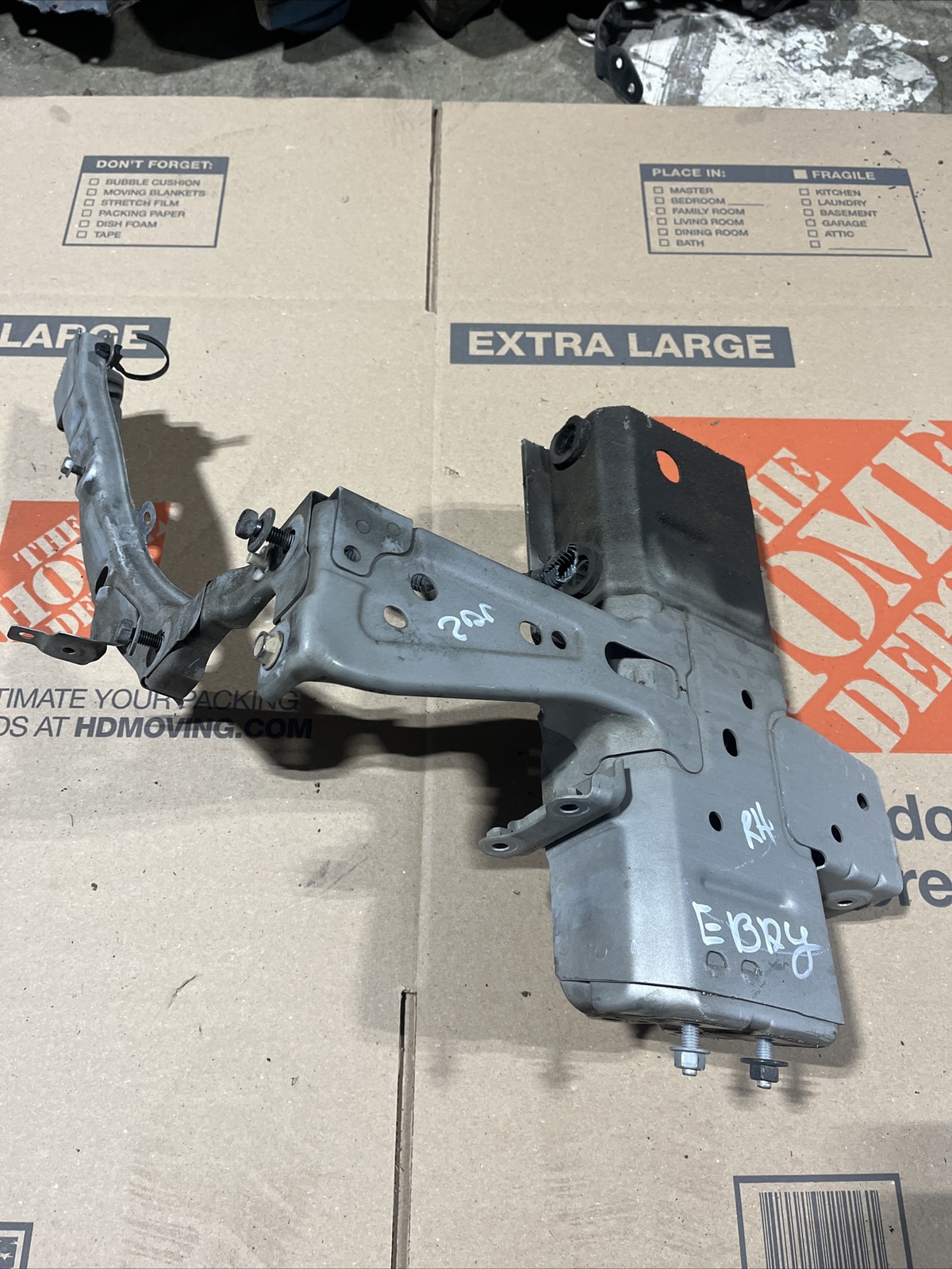 2008- 2013 Infiniti G37 Coupe FRONT   RH FRAME HEADLIGHT RAIL SUPPORT  OEM