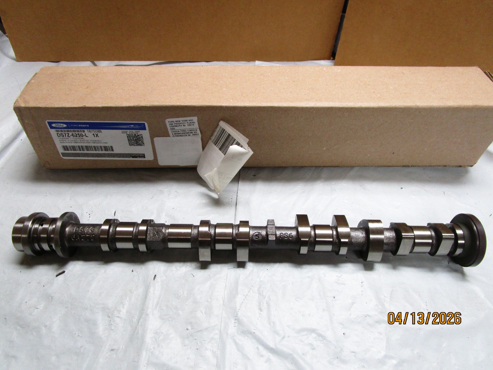 Genuine Ford OEM DS7Z-6250-L Camshaft