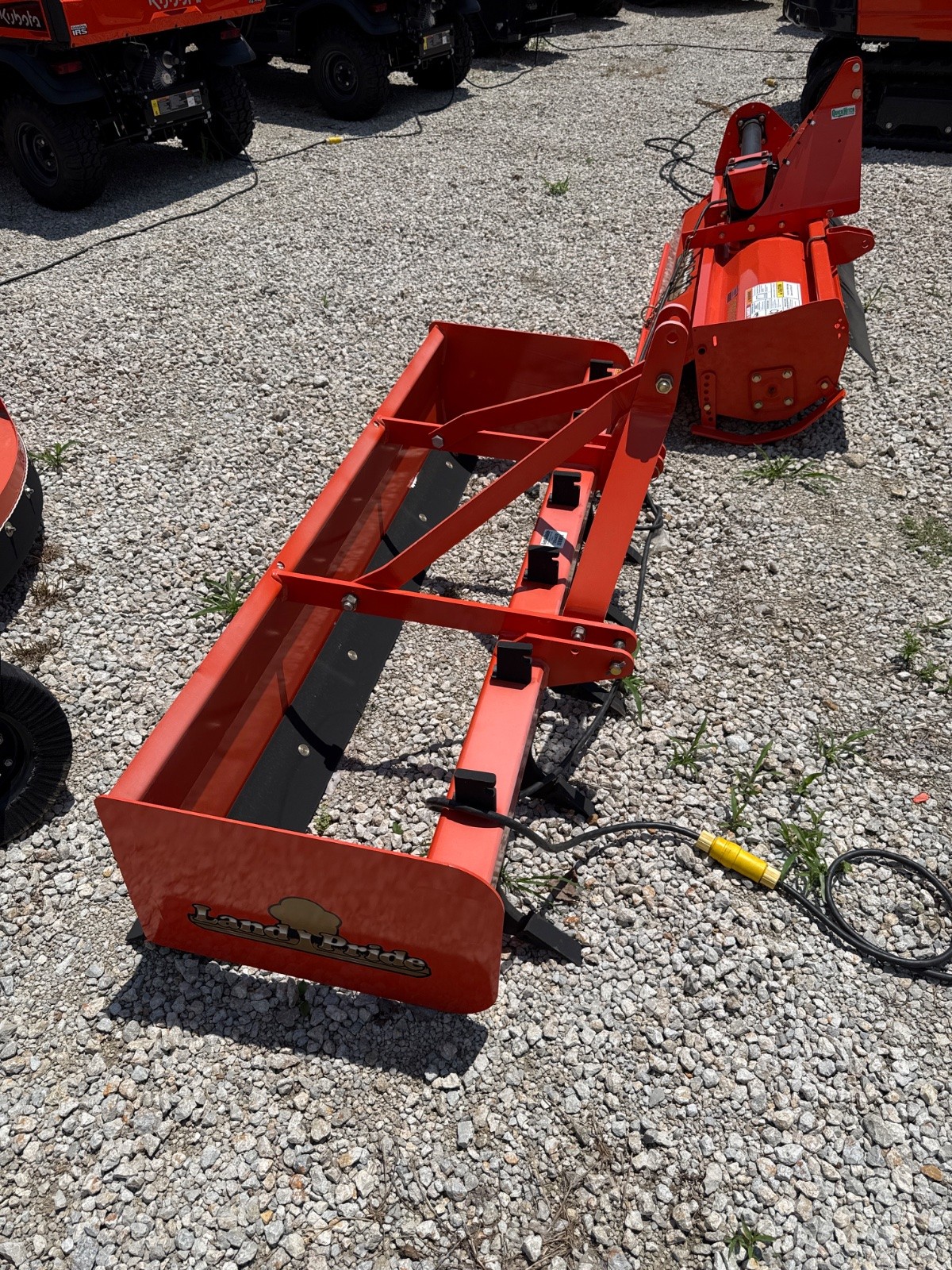 2022 LANDPRIDE BB1272 72
