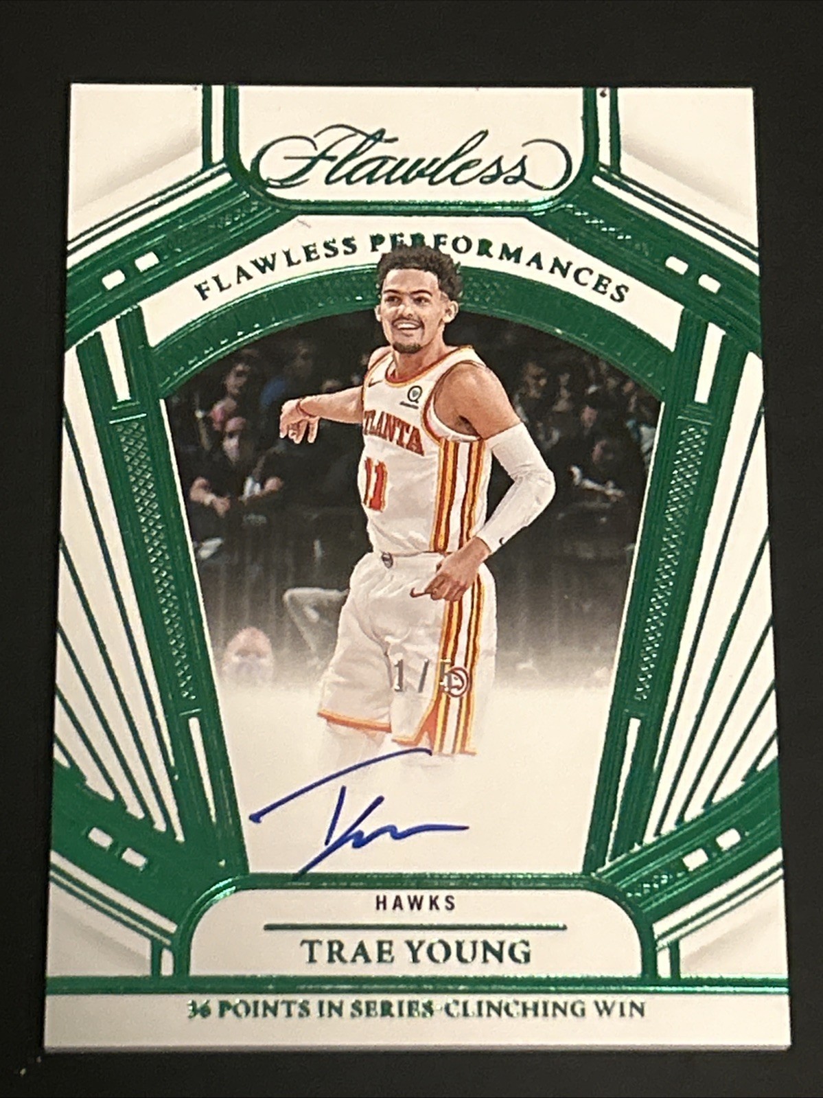 2023-24 Panini Flawless Performances Autographs Trae Young /5 2023-24 Panini Flawless Performances Autographs Trae Young /5