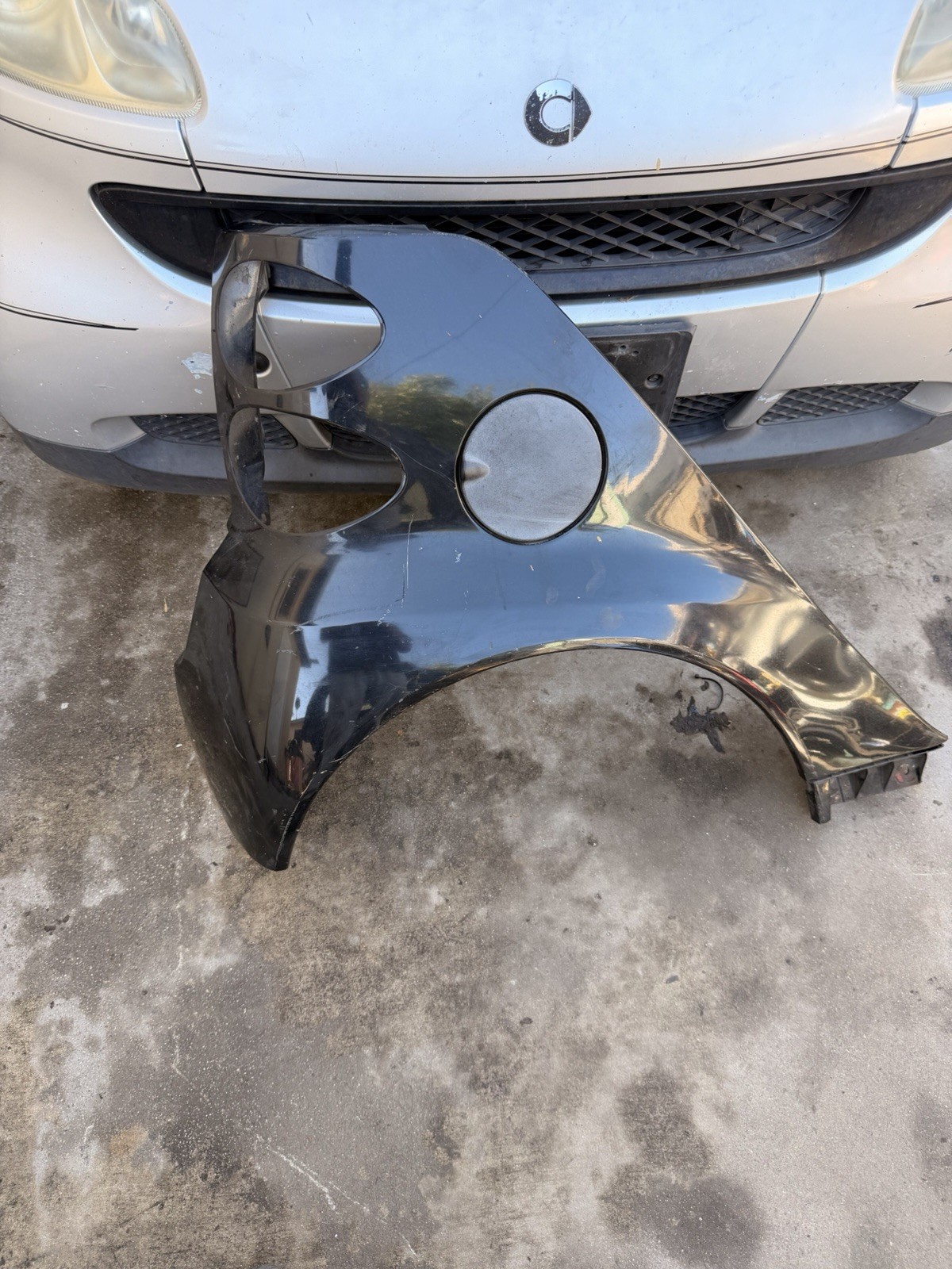 OEM 2008-2015 Smart Fortwo Right Rear Quarter Panel Fender Black w/ Fuel Door
